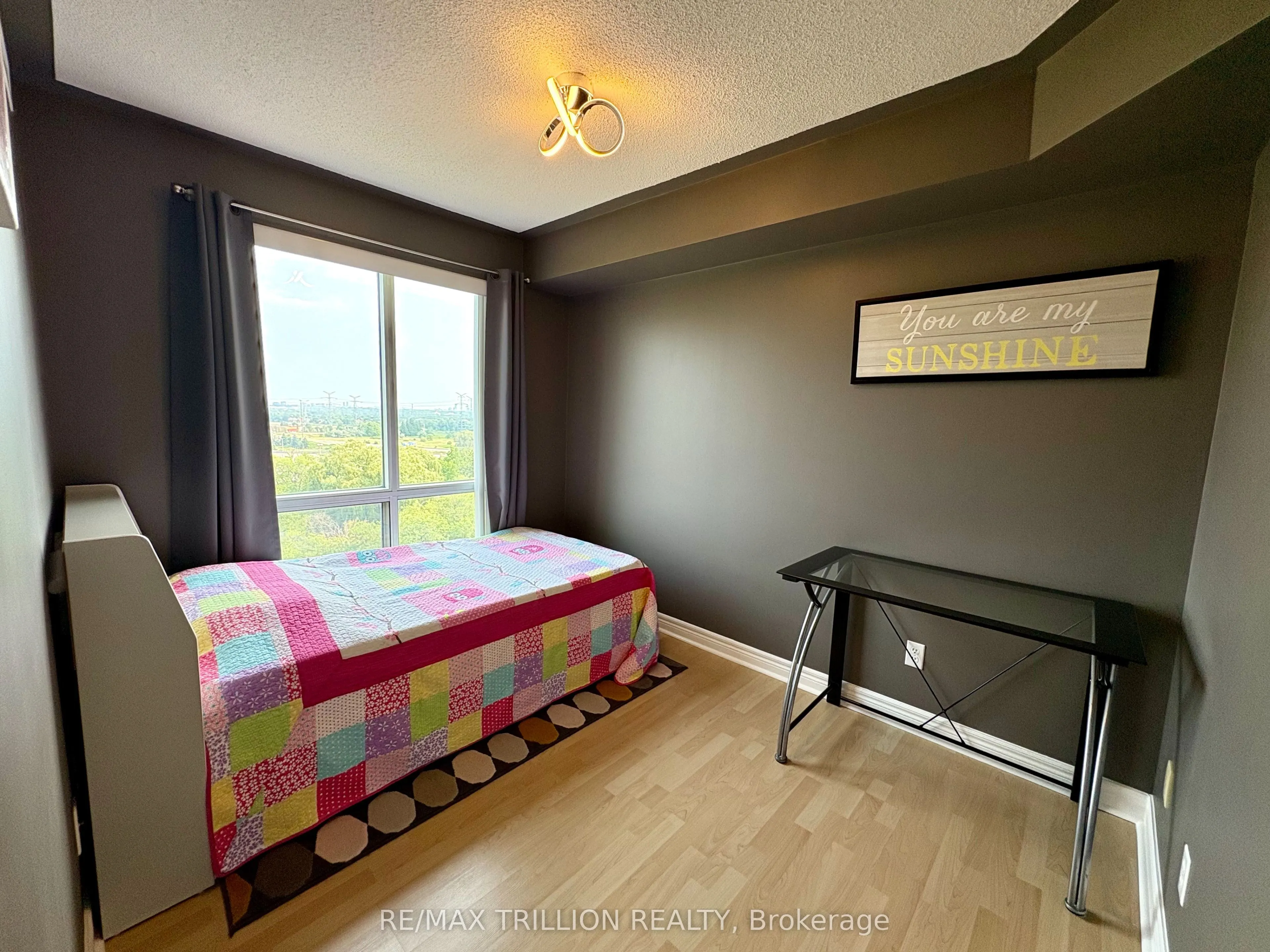399 South Park Road, #1009