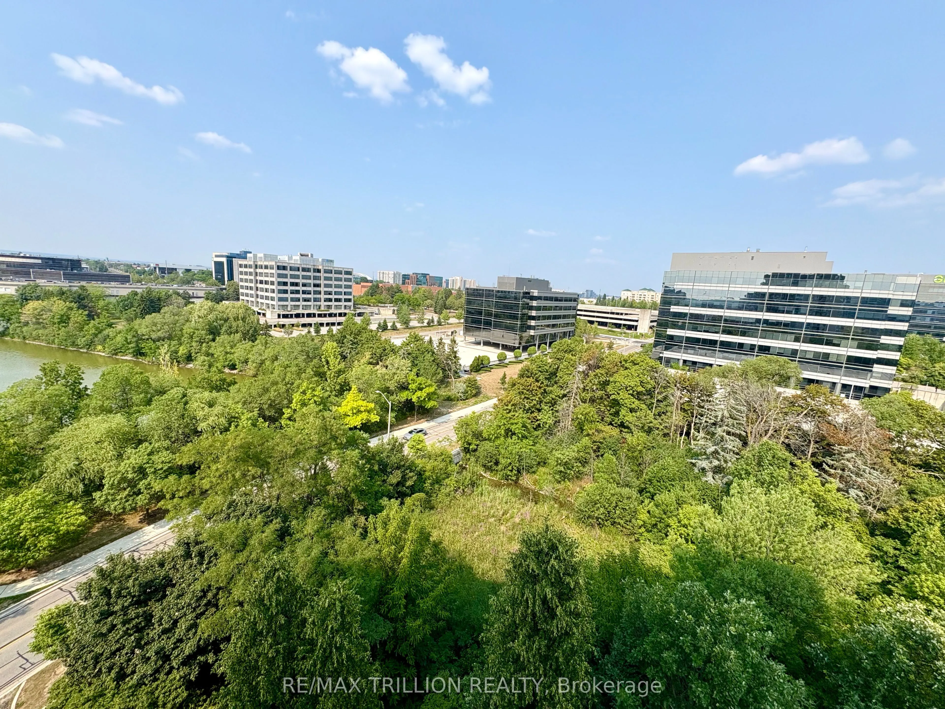 399 South Park Road, #1009