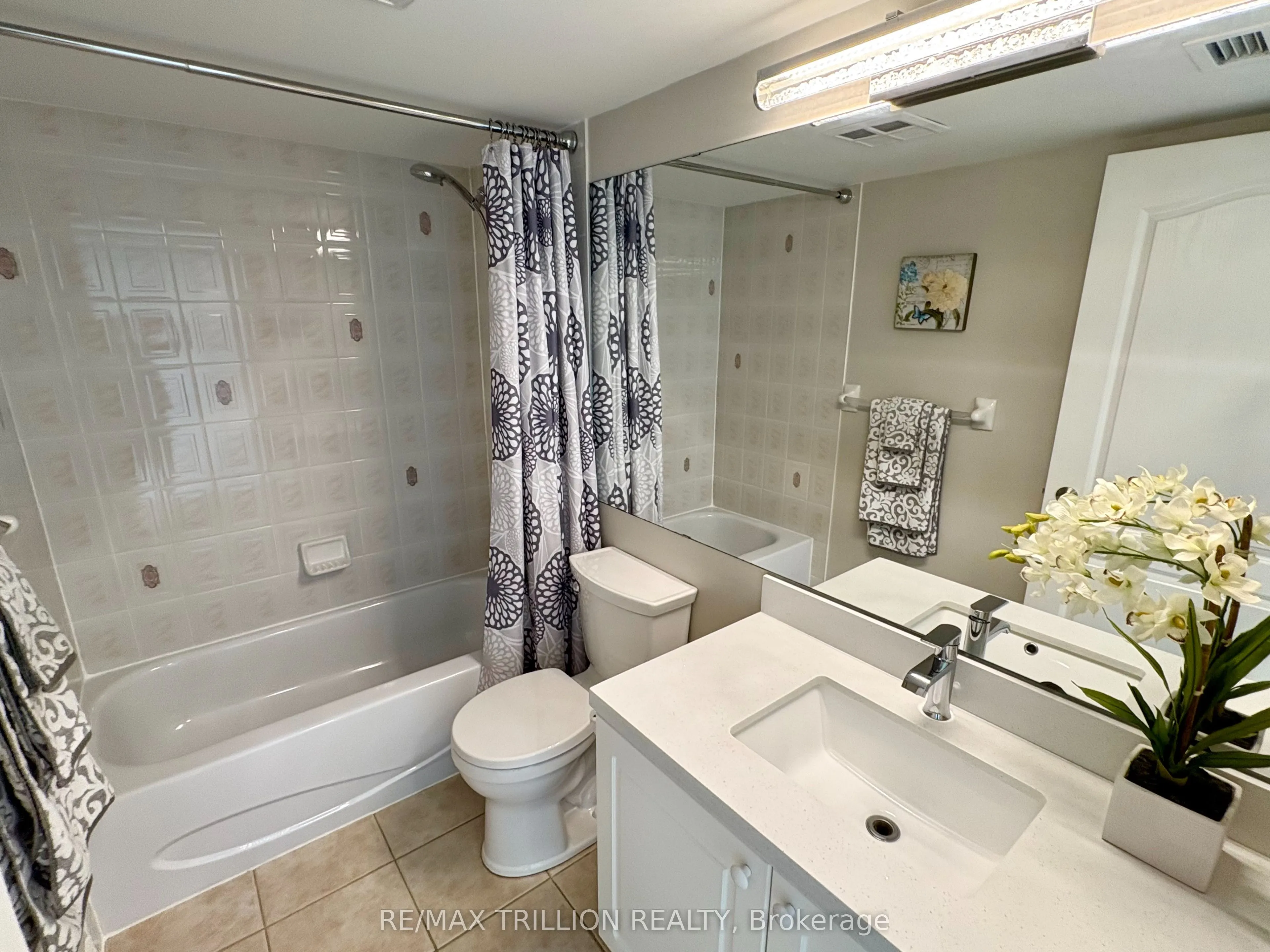 399 South Park Road, #1009