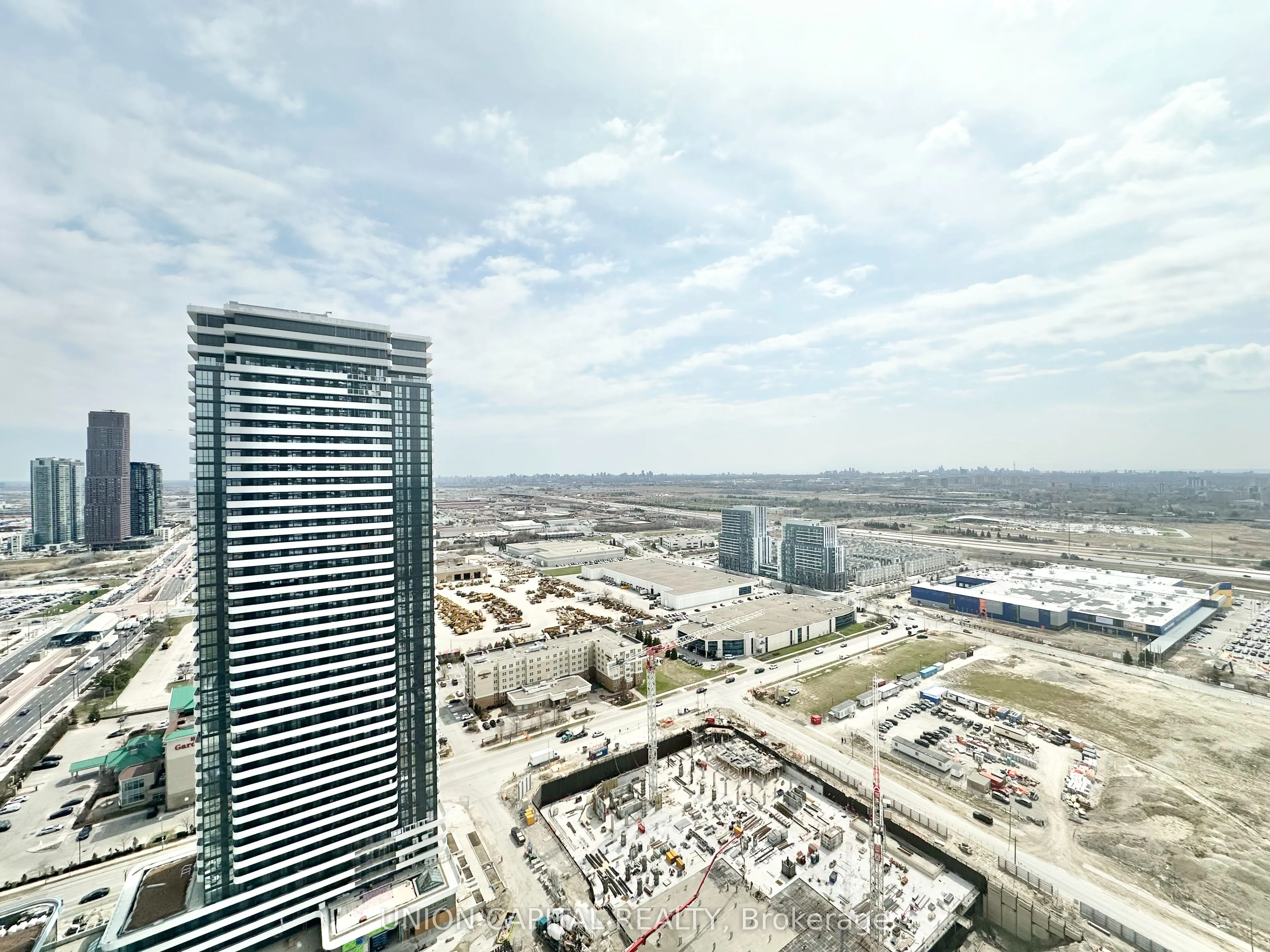 195 Commerce Street, #4017