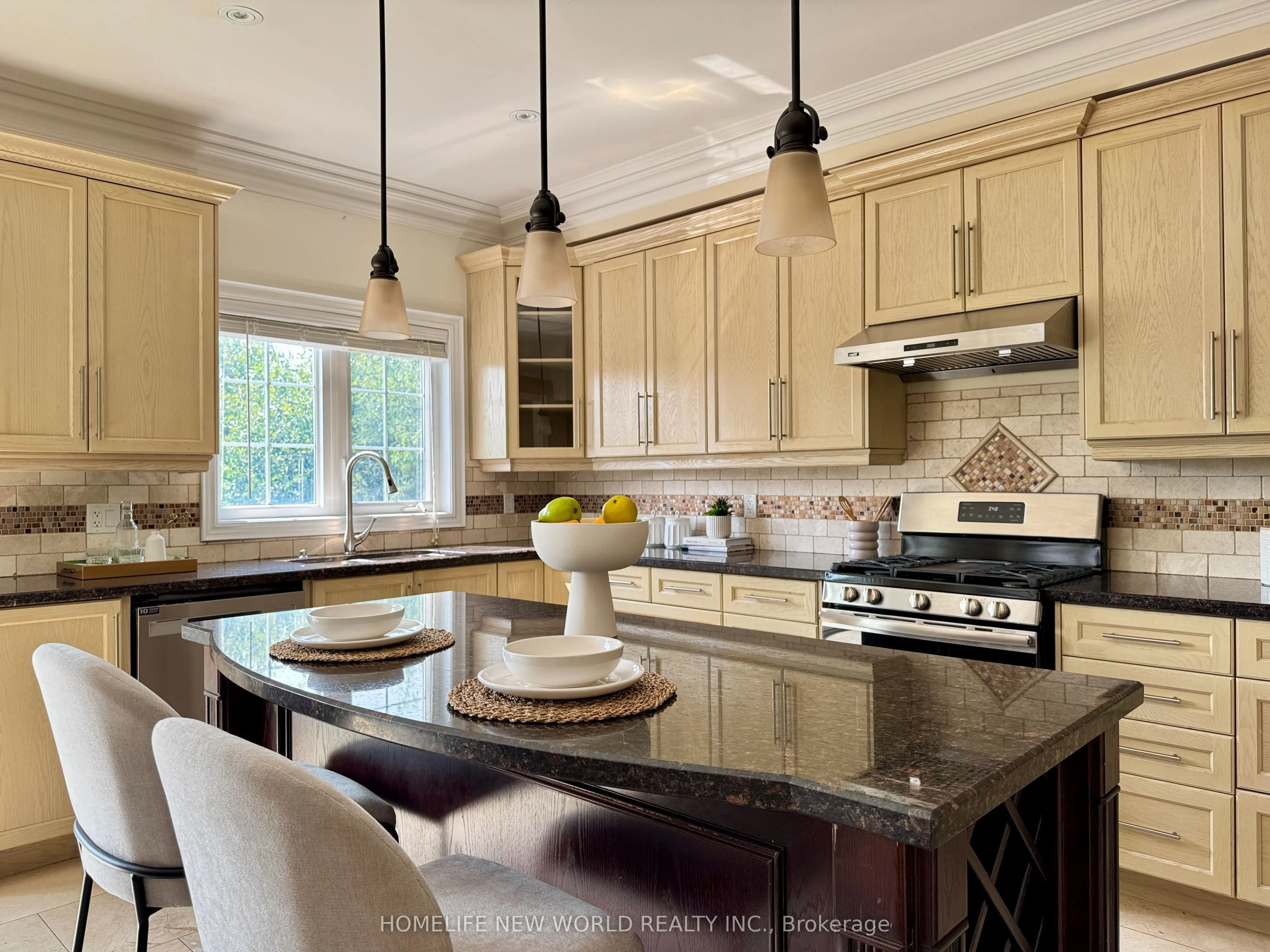 117 Lady Karen Crescent