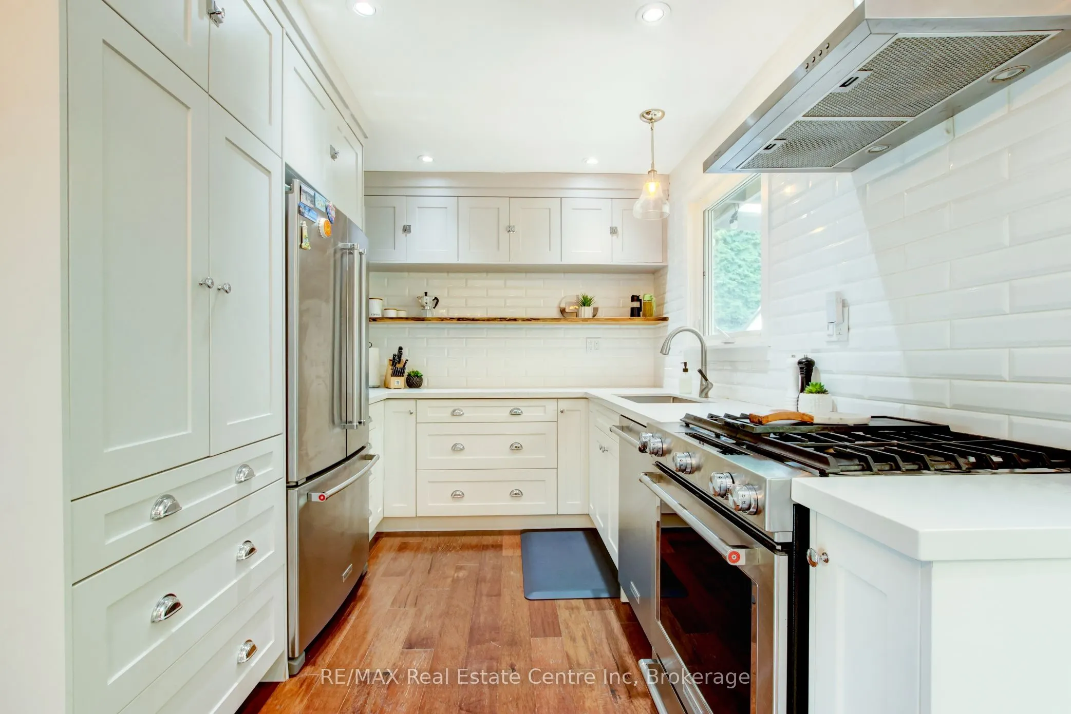 140 Valleyview Crescent