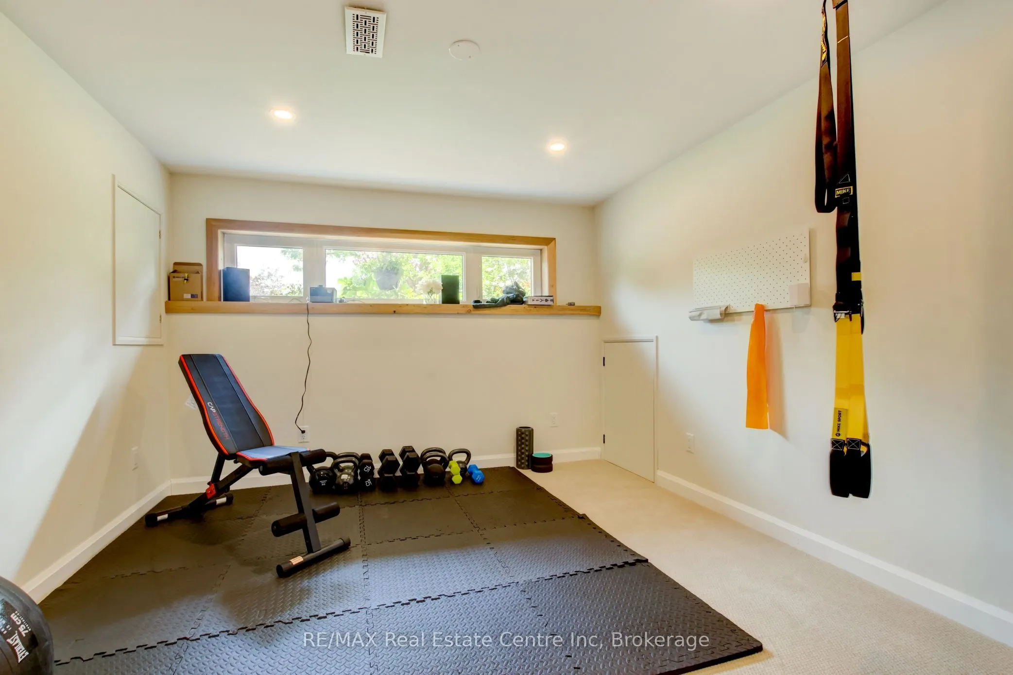 140 Valleyview Crescent