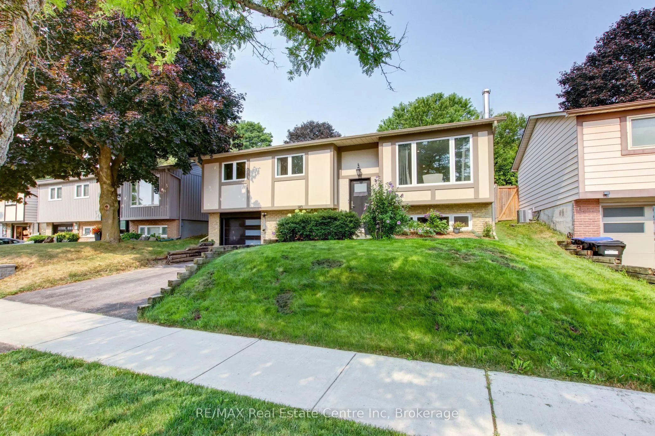 140 Valleyview Crescent