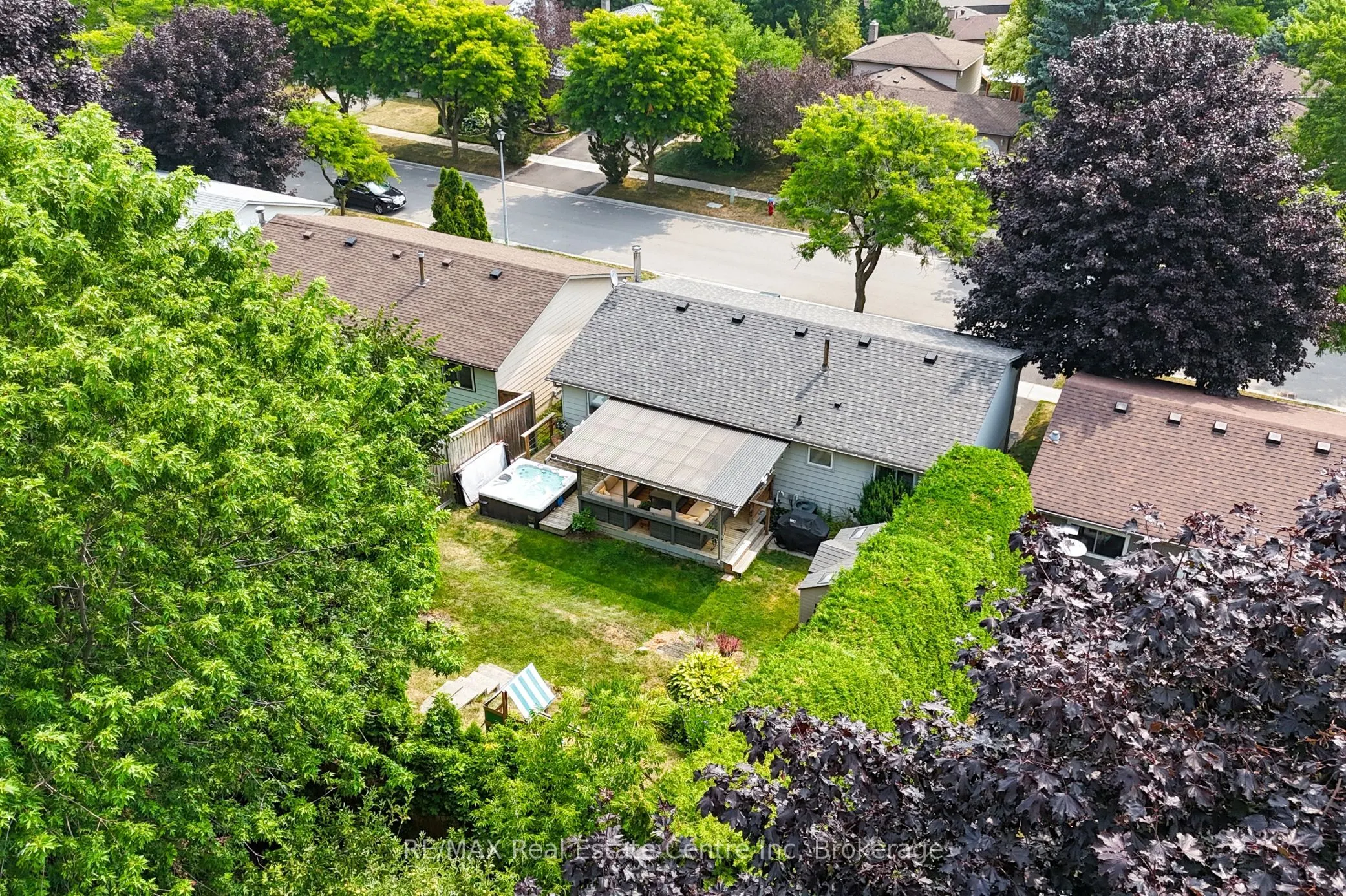 140 Valleyview Crescent