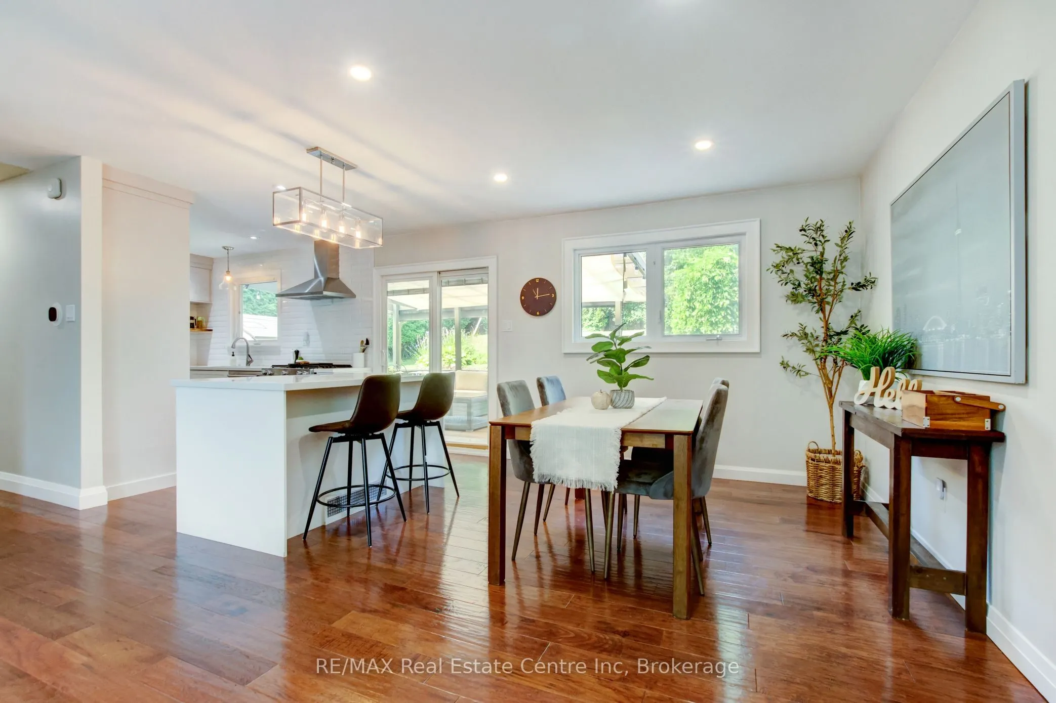 140 Valleyview Crescent