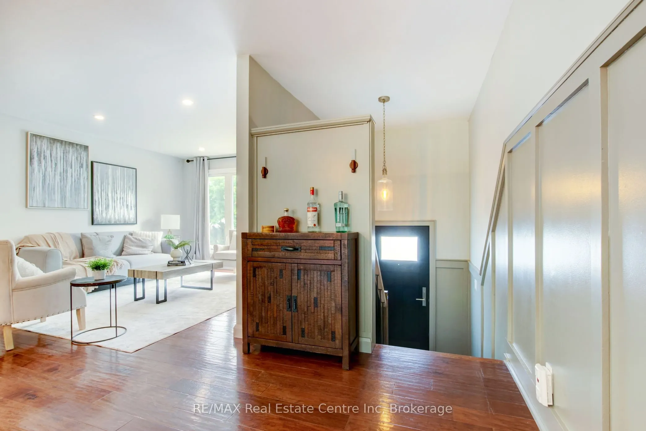 140 Valleyview Crescent