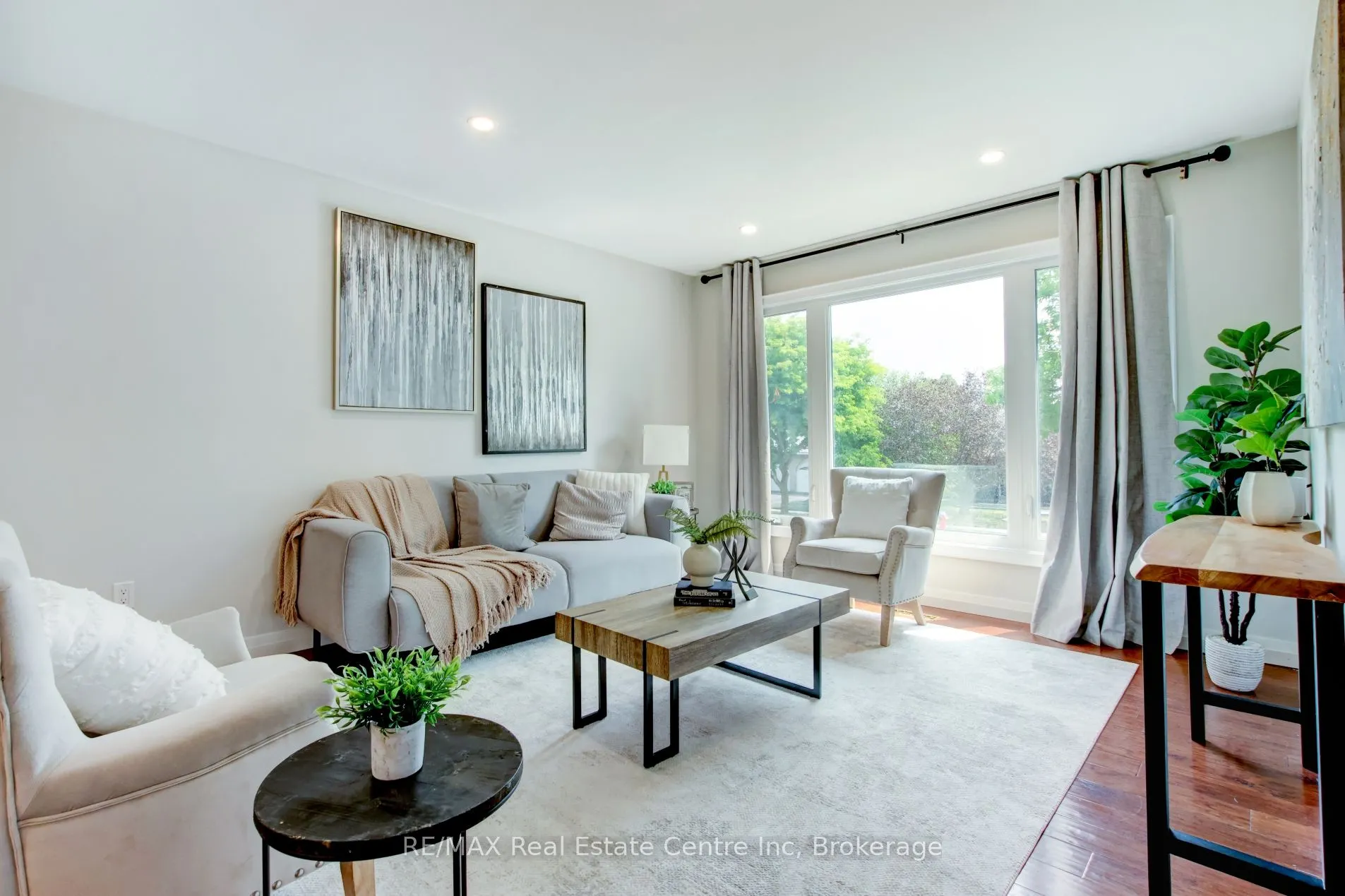 140 Valleyview Crescent