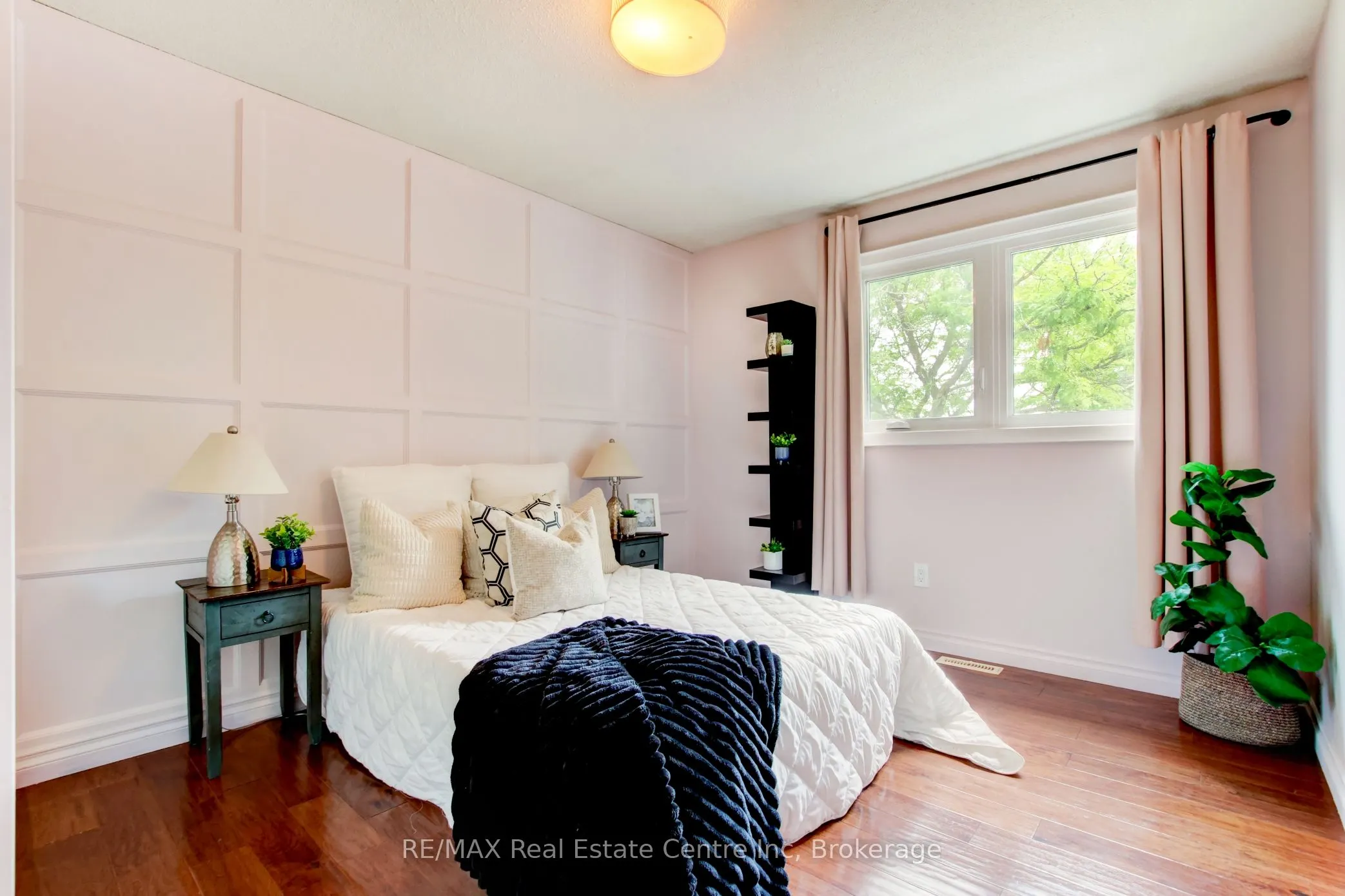 140 Valleyview Crescent