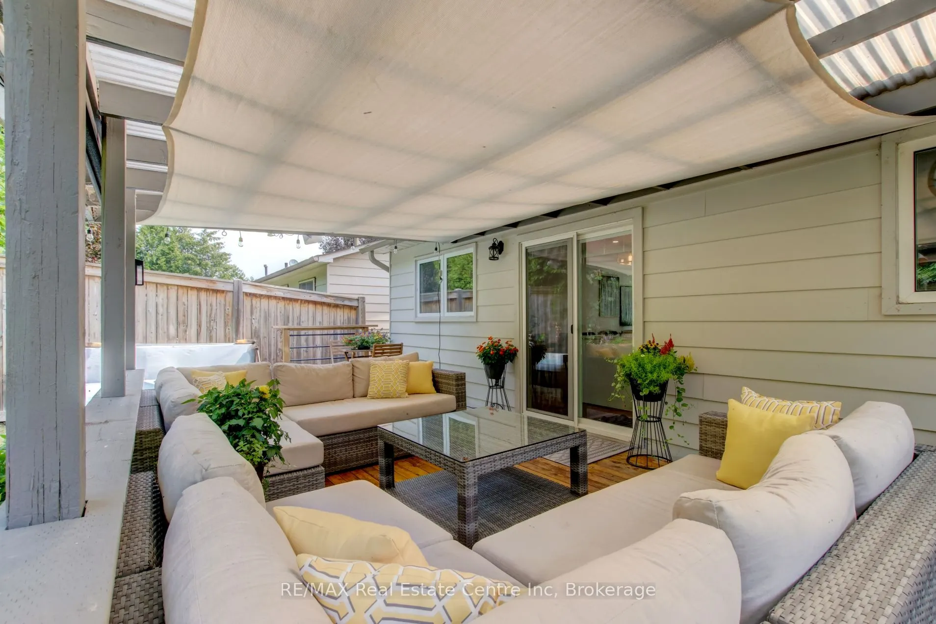 140 Valleyview Crescent