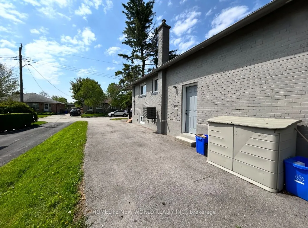 261 Silverbirch Drive