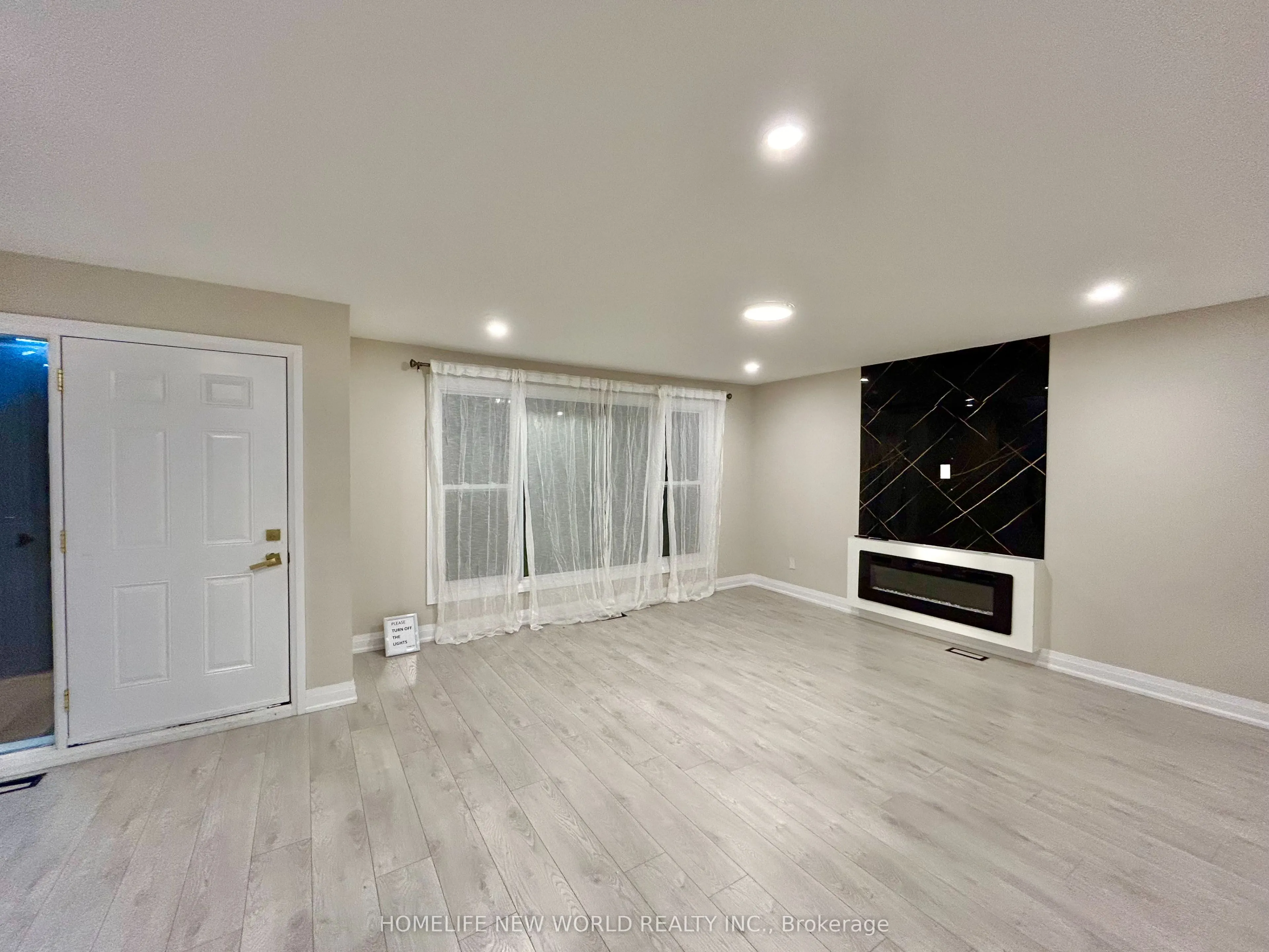 261 Silverbirch Drive