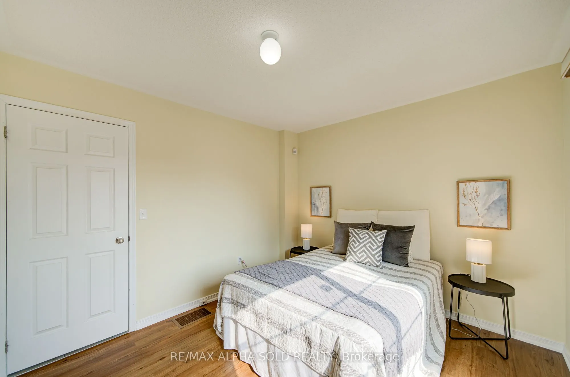 43 Beehive Lane