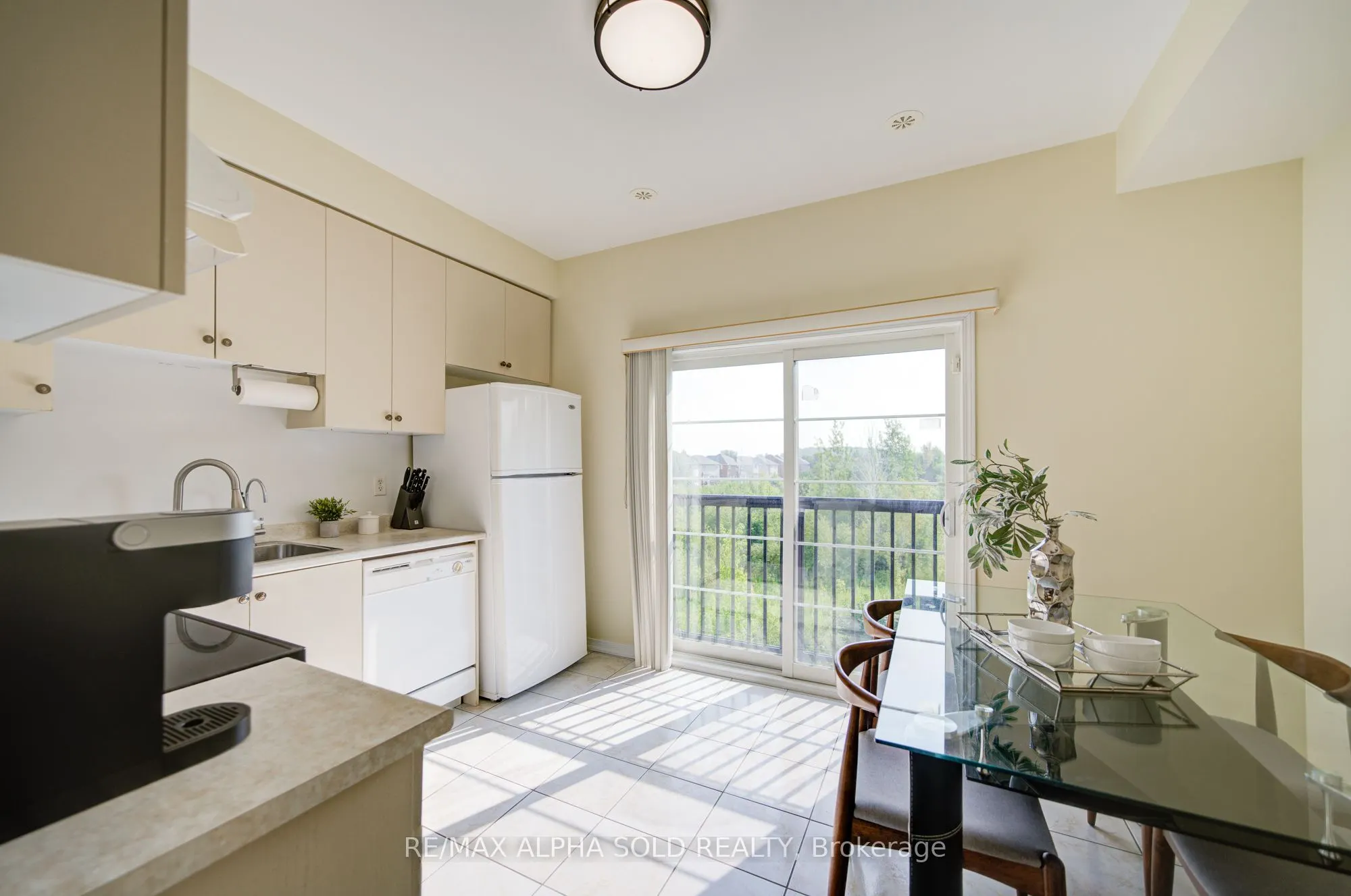 43 Beehive Lane