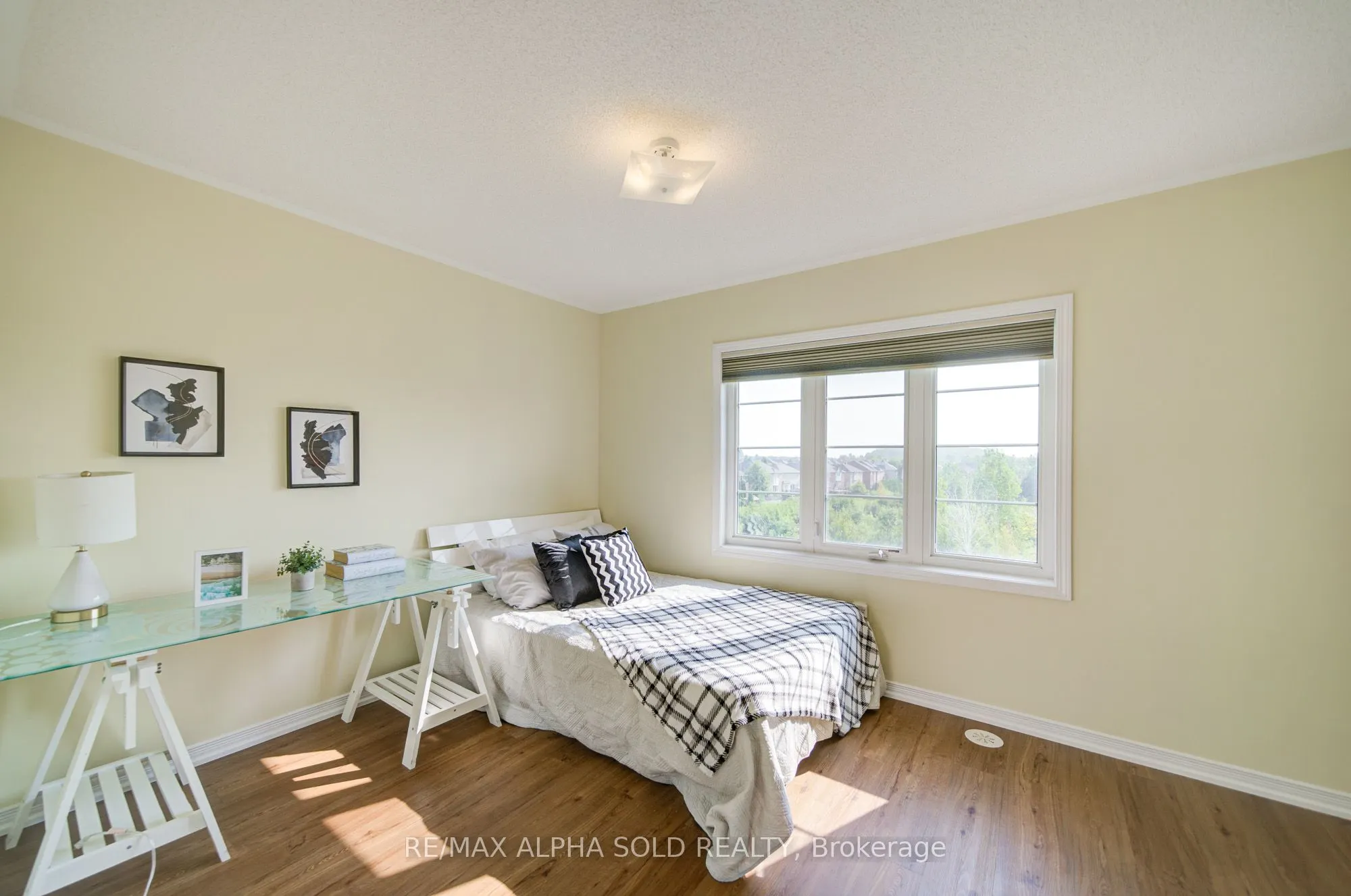 43 Beehive Lane