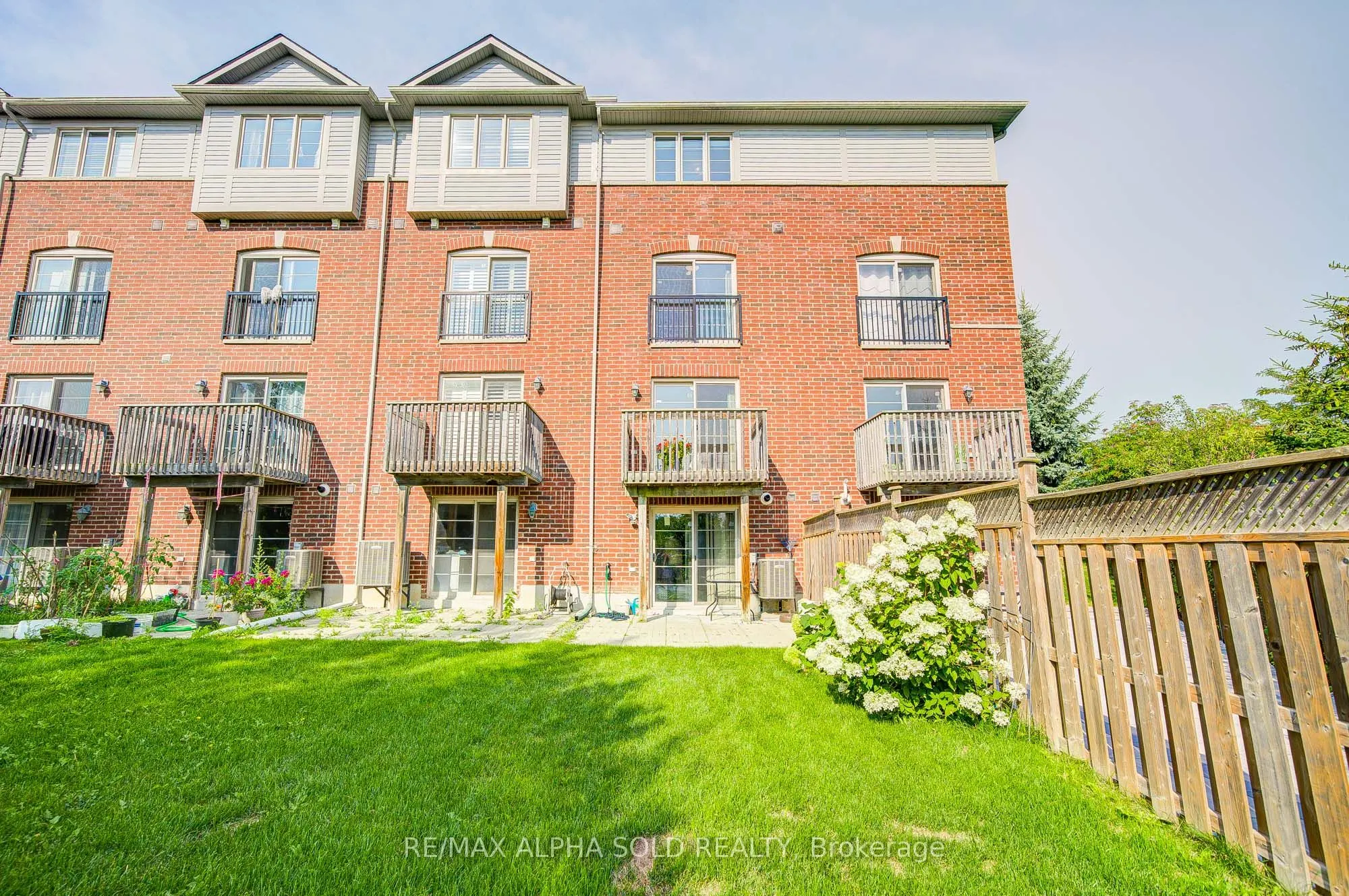 43 Beehive Lane