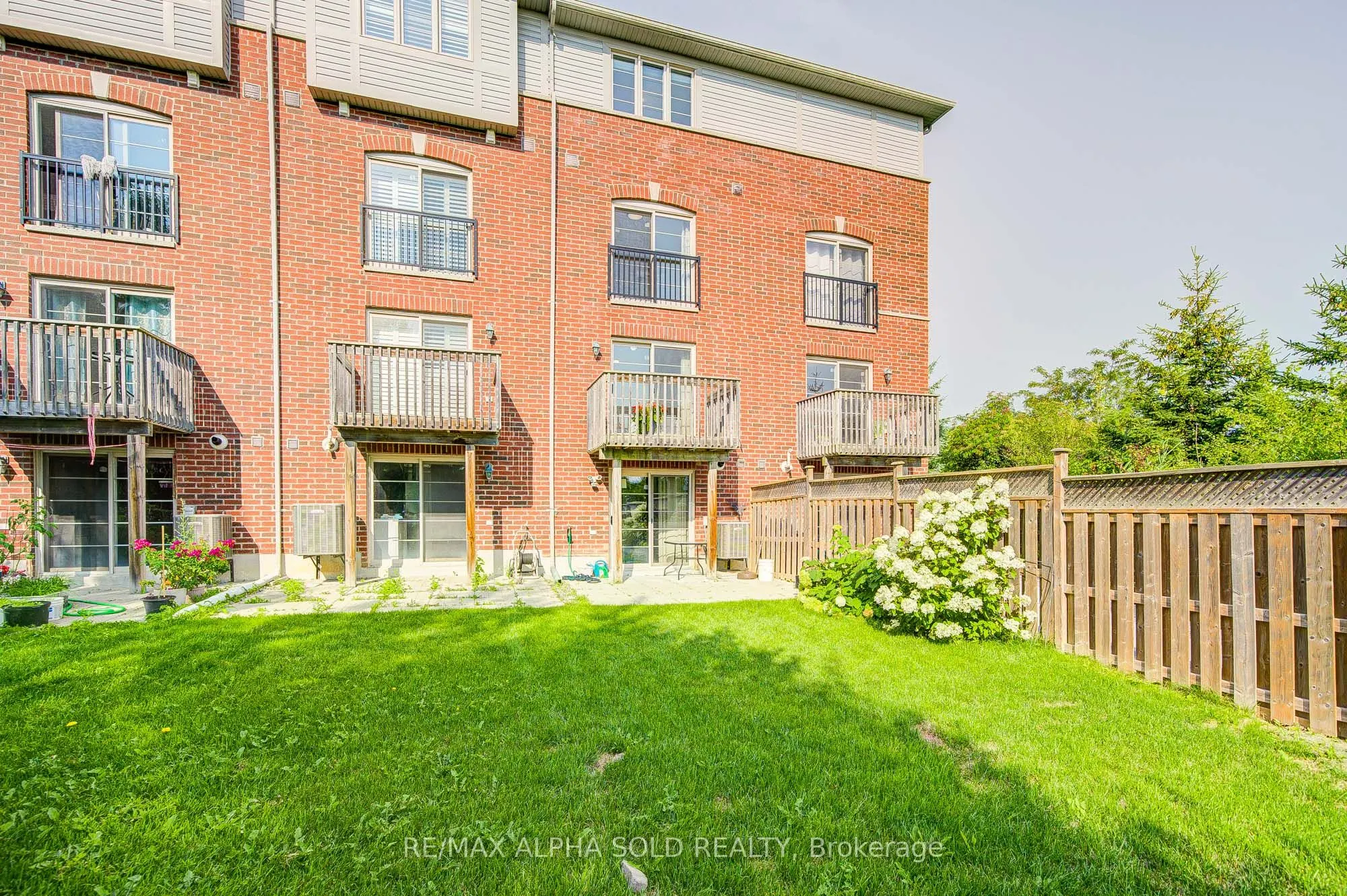 43 Beehive Lane