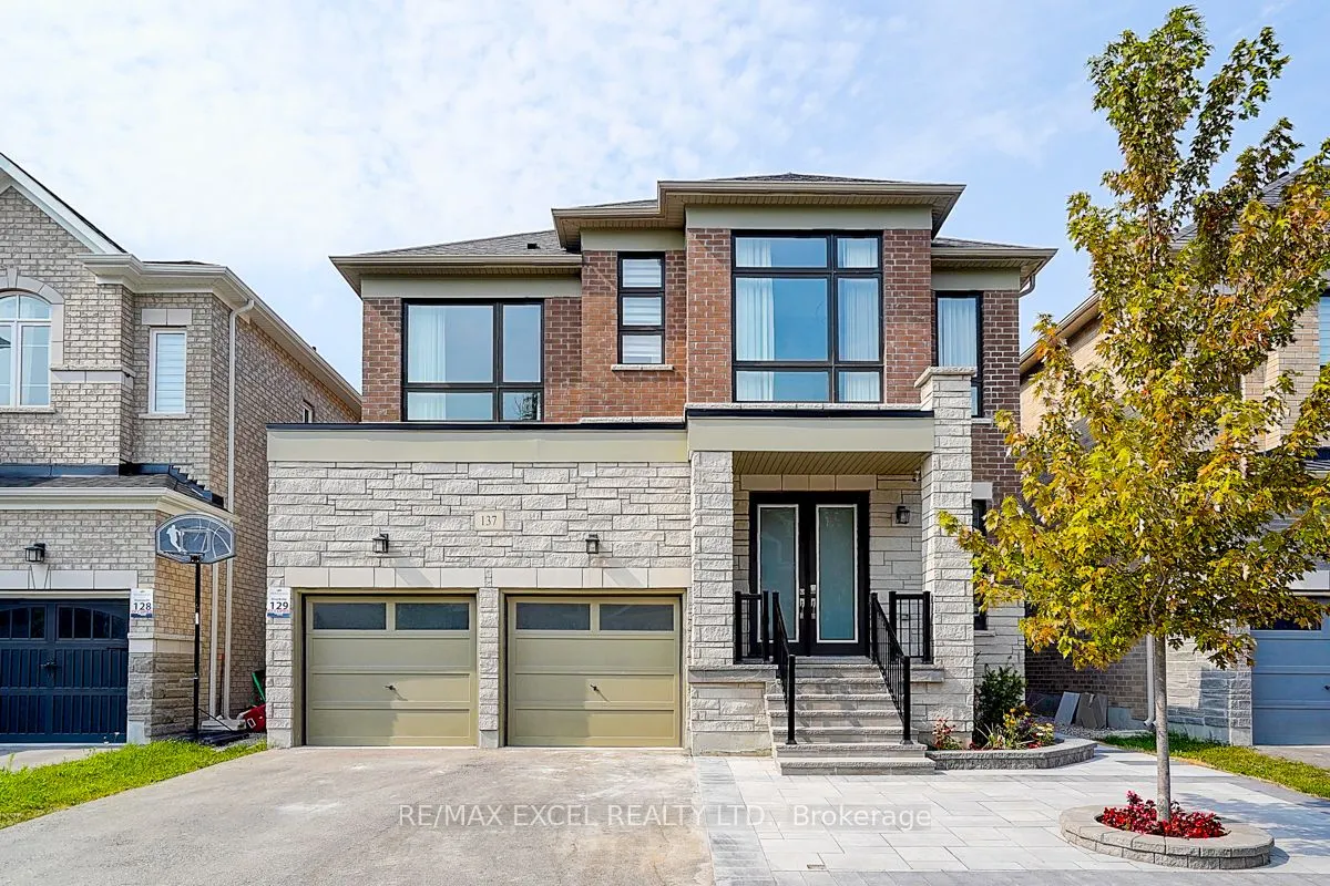 137 Pine Hill Crescent