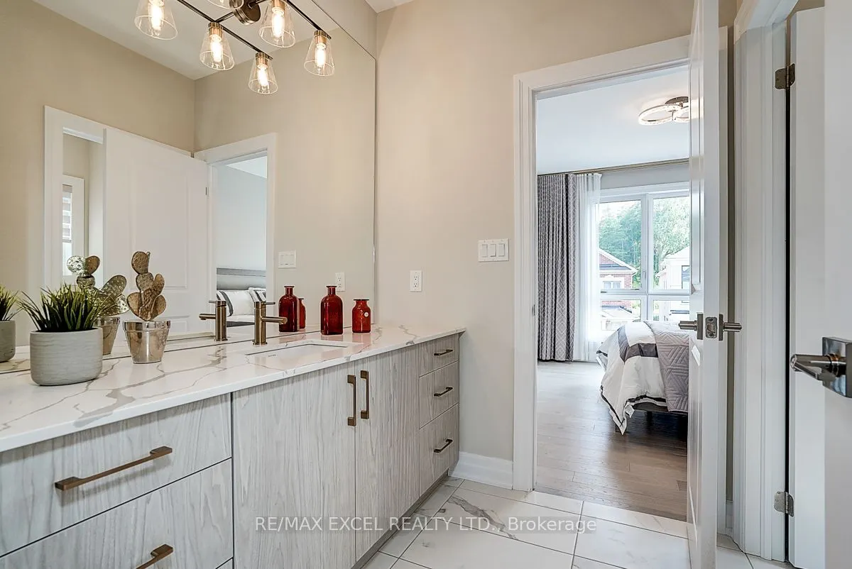 137 Pine Hill Crescent