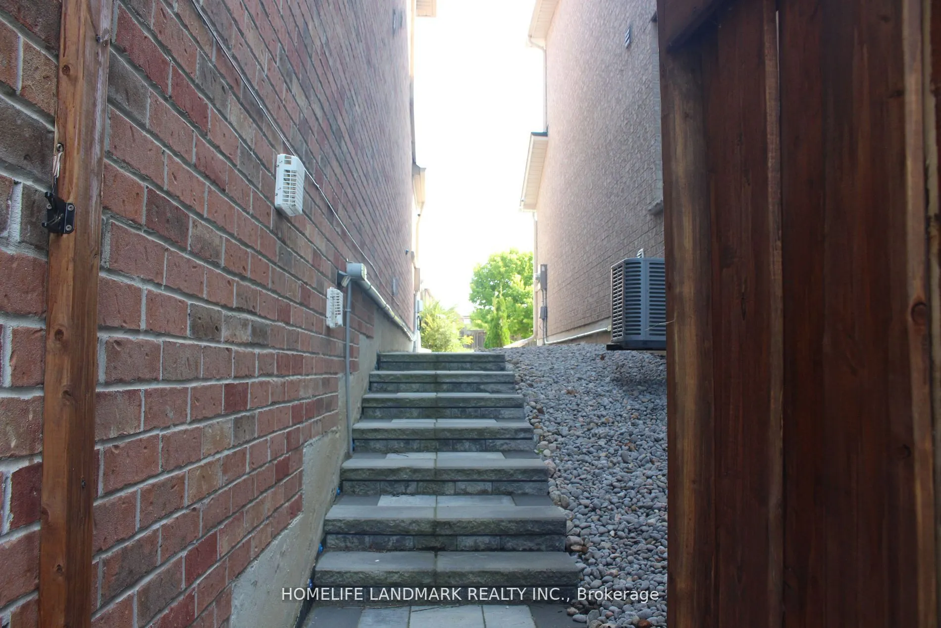24 Old Field Crescent, #2