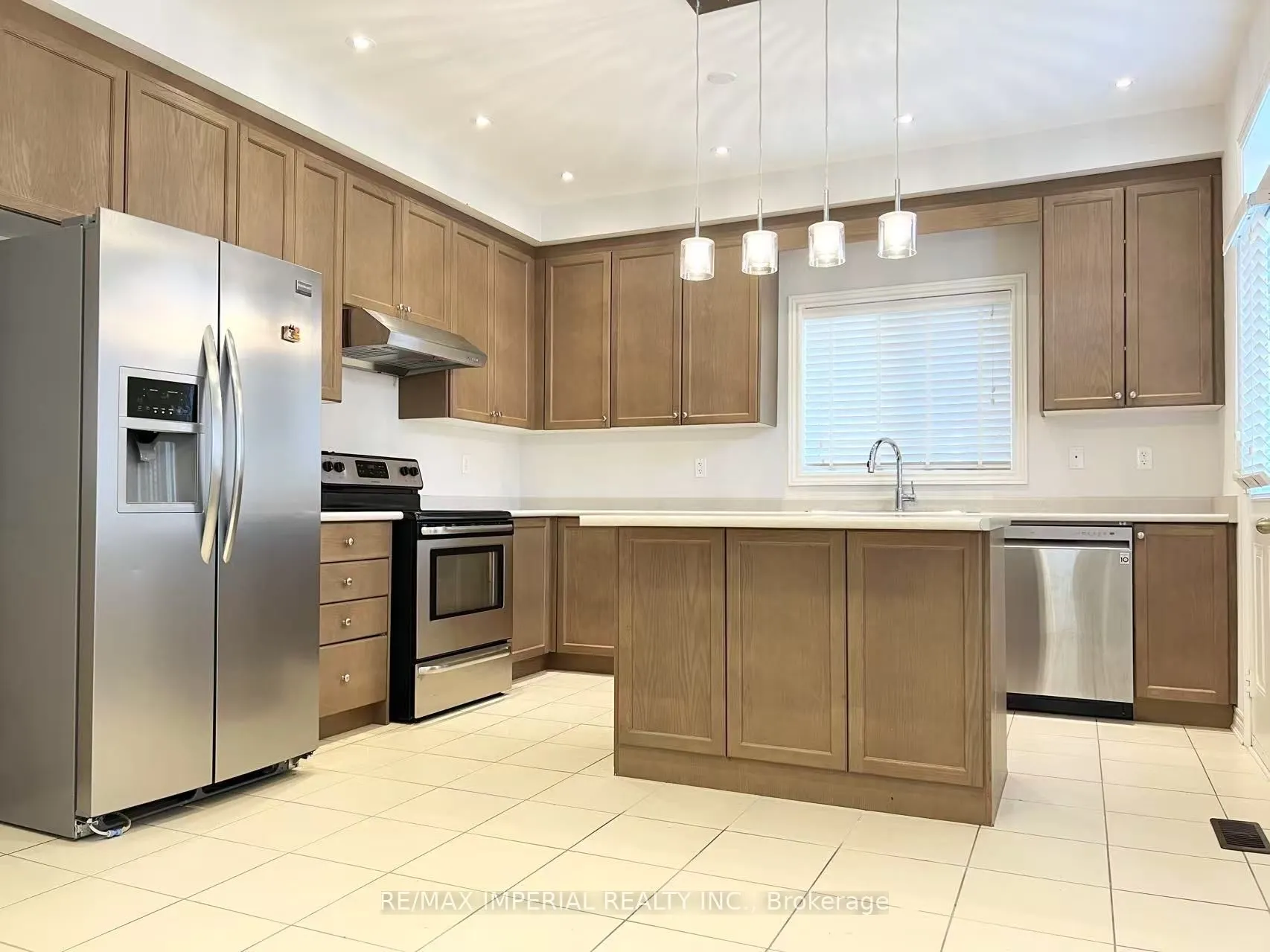 1199 Mctavish Drive
