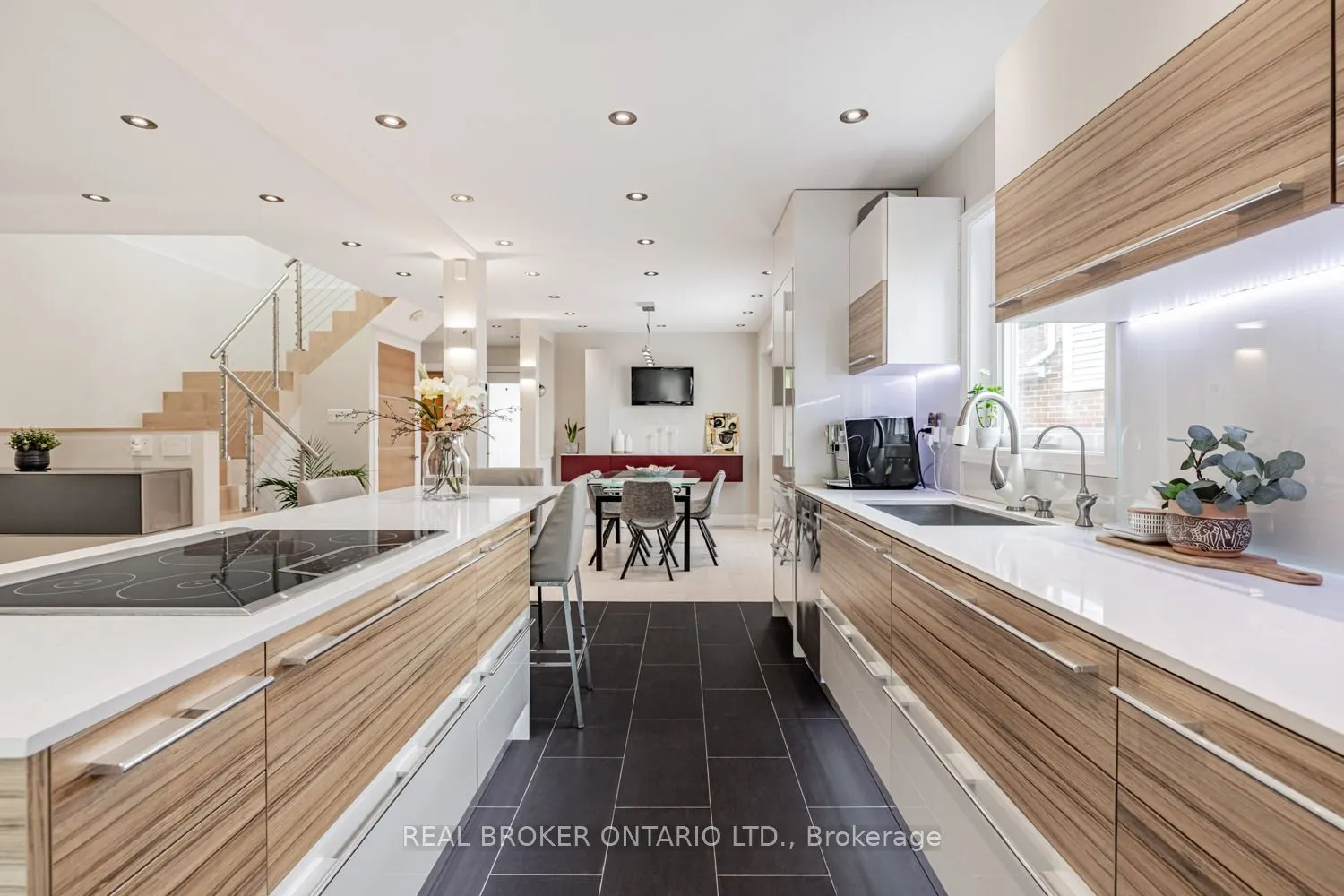 57 Glenmanor Way