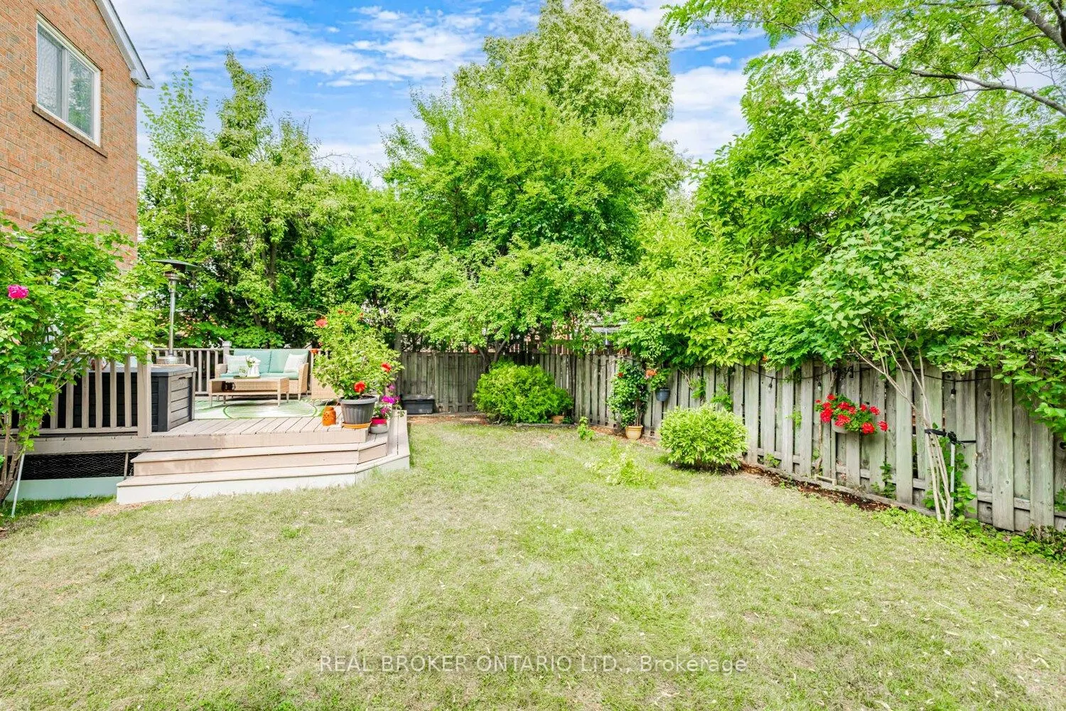 57 Glenmanor Way