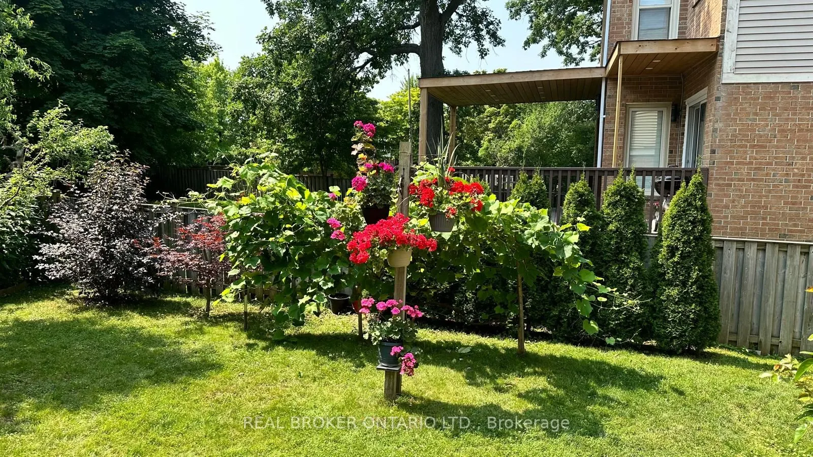 57 Glenmanor Way