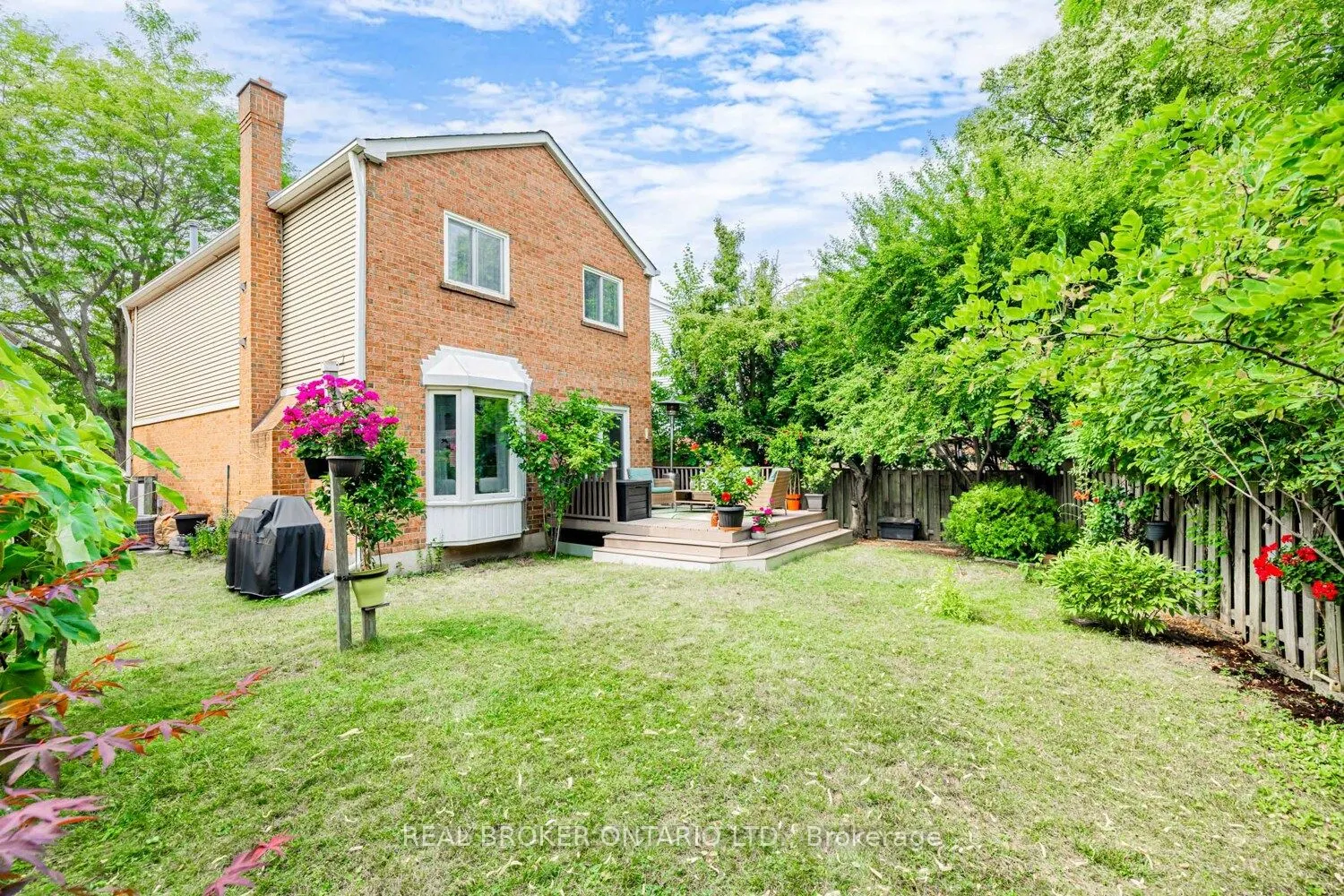 57 Glenmanor Way