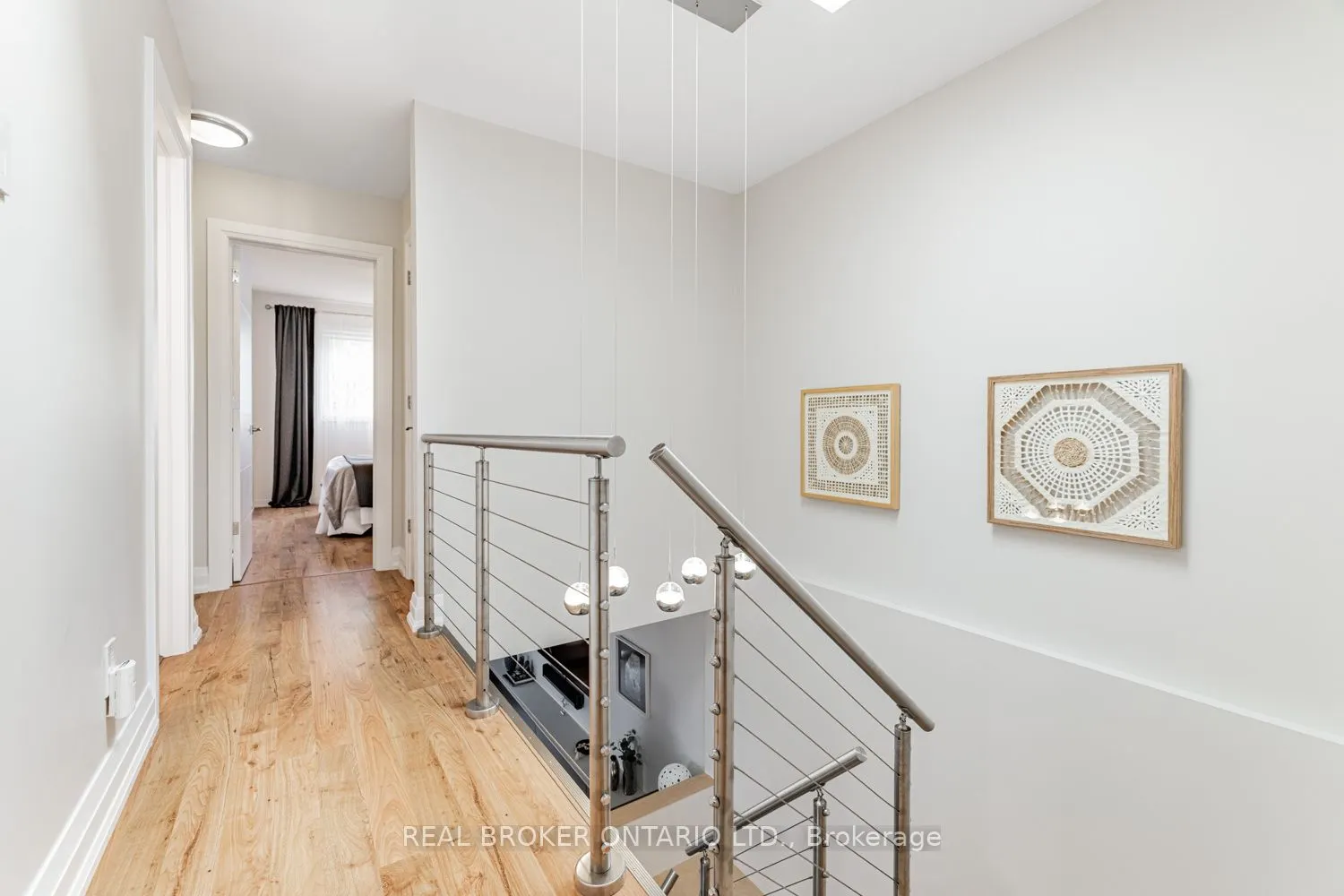 57 Glenmanor Way