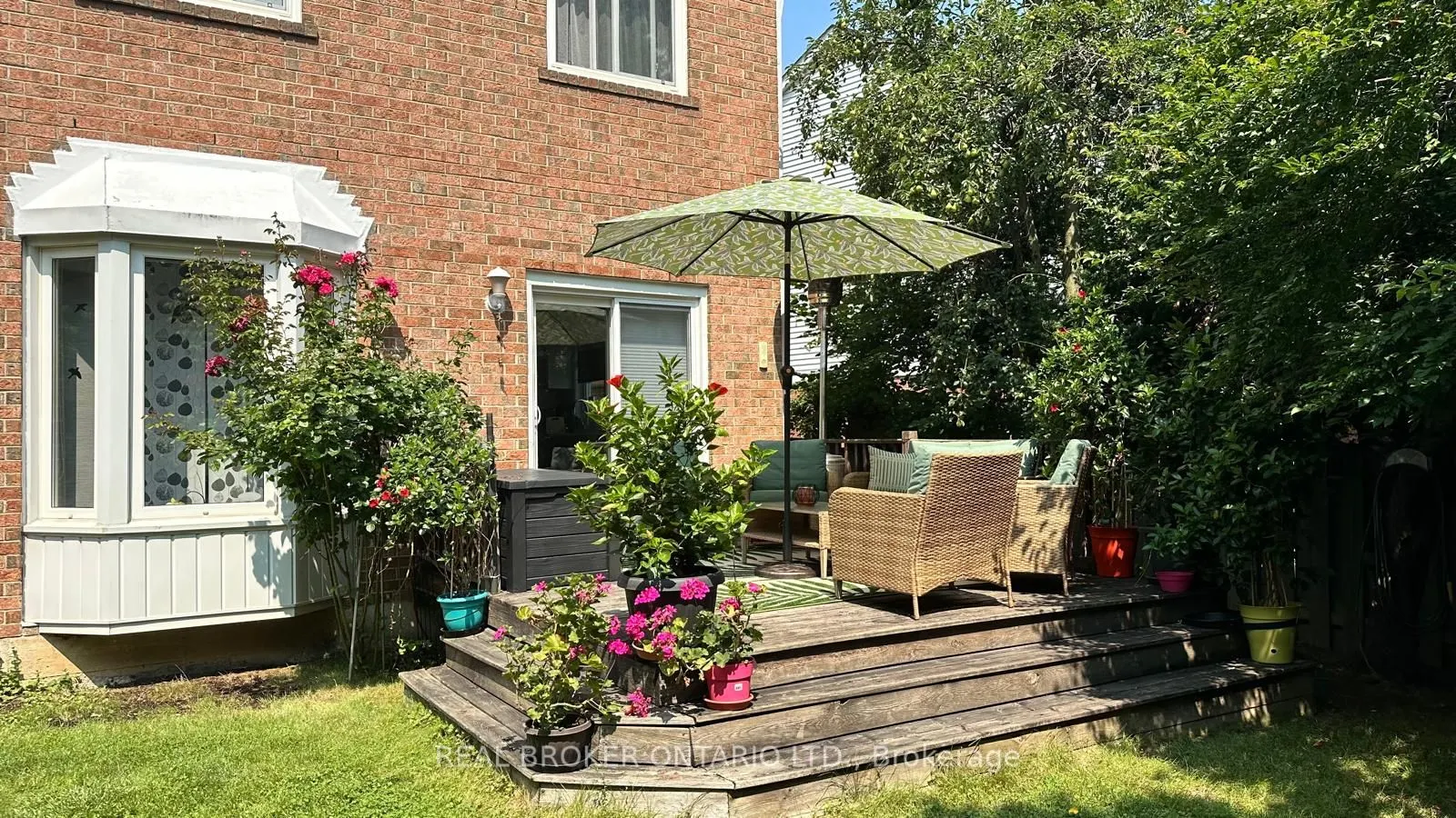 57 Glenmanor Way