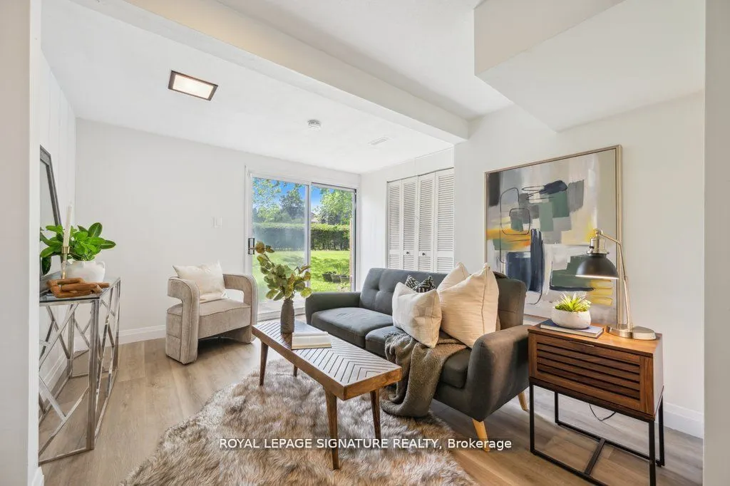 1856 John Street, #06