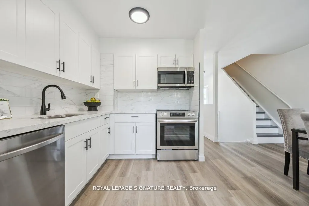 1856 John Street, #06