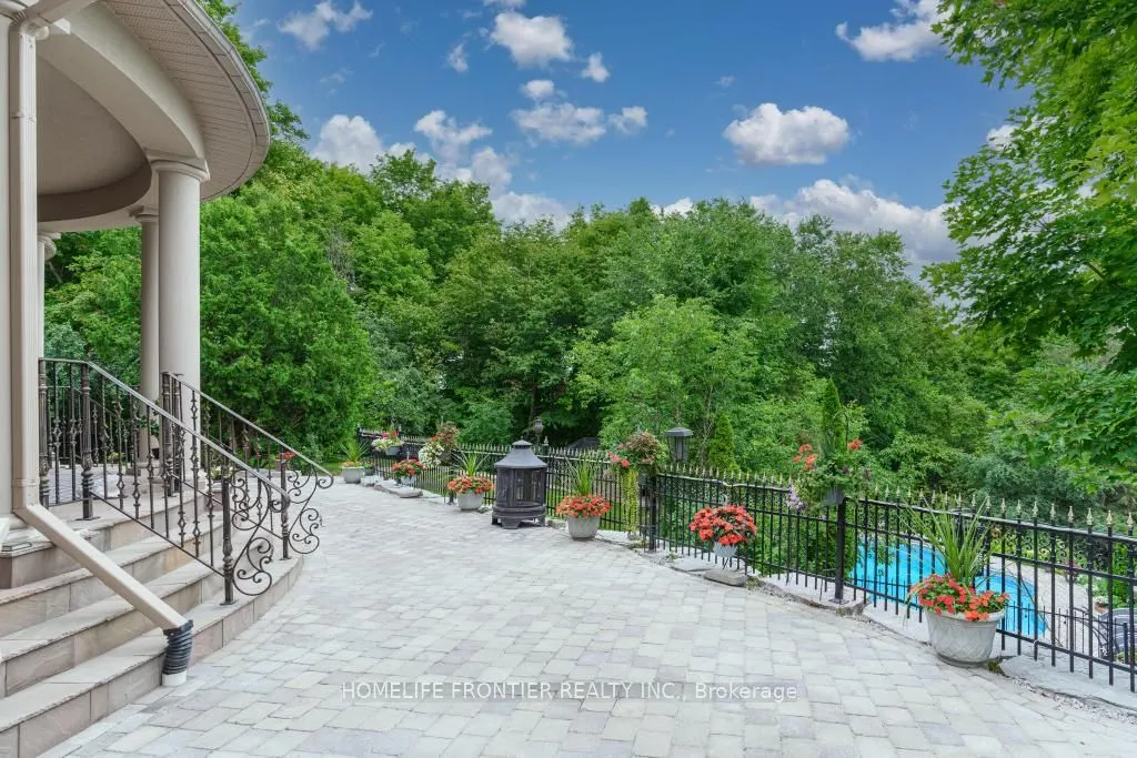 7645 16th Side Road