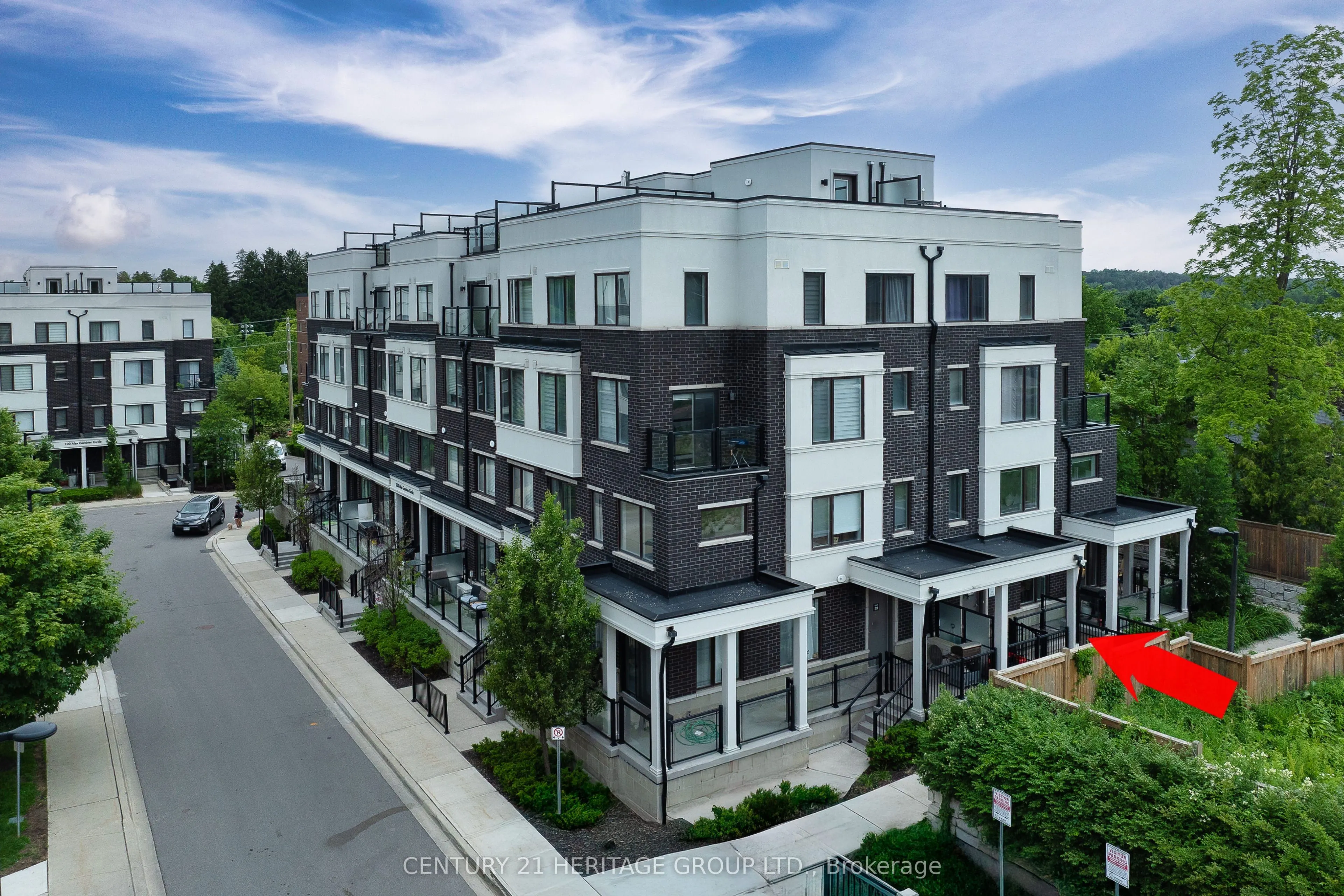 200 Alex Gardner Circle, #27