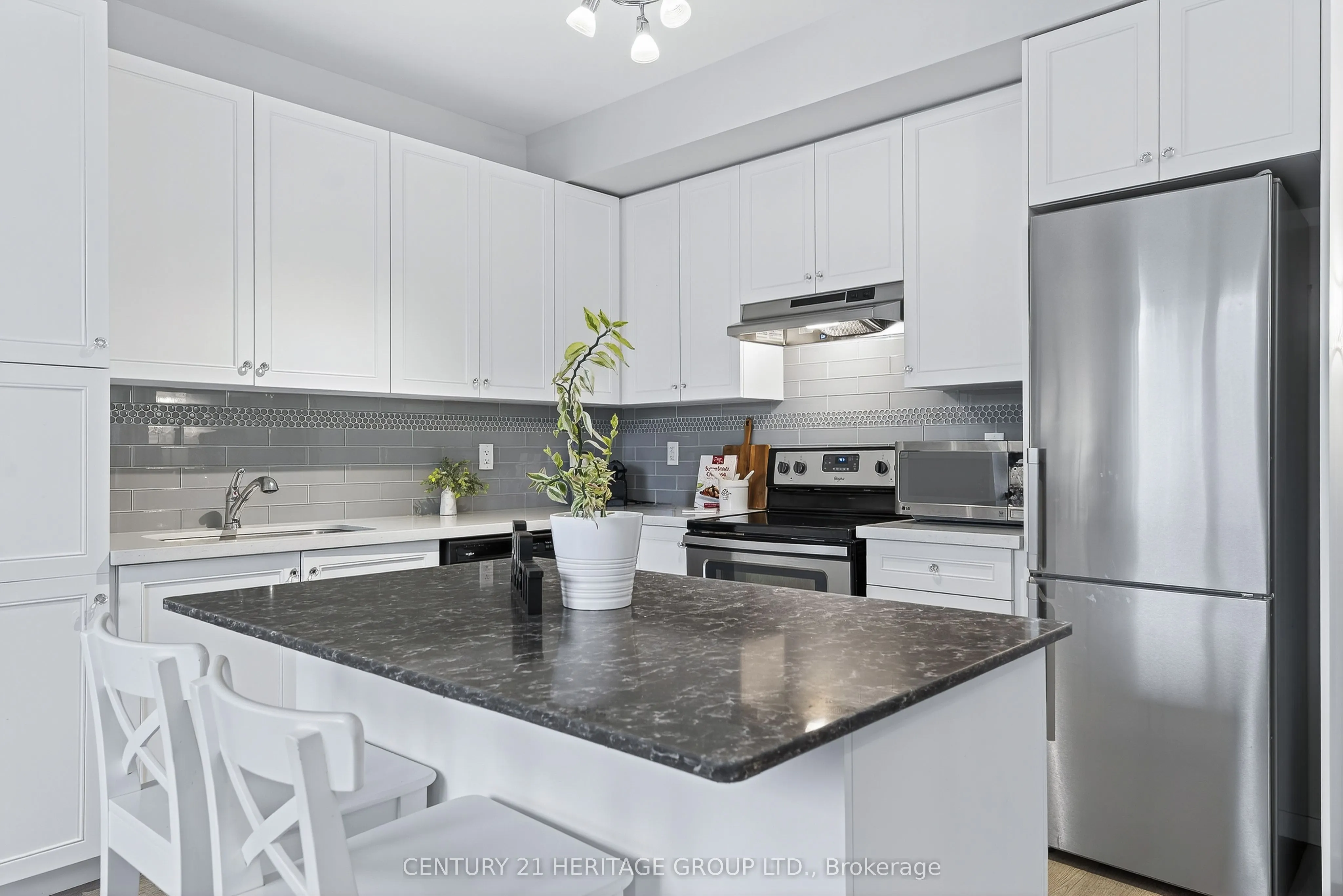200 Alex Gardner Circle, #27