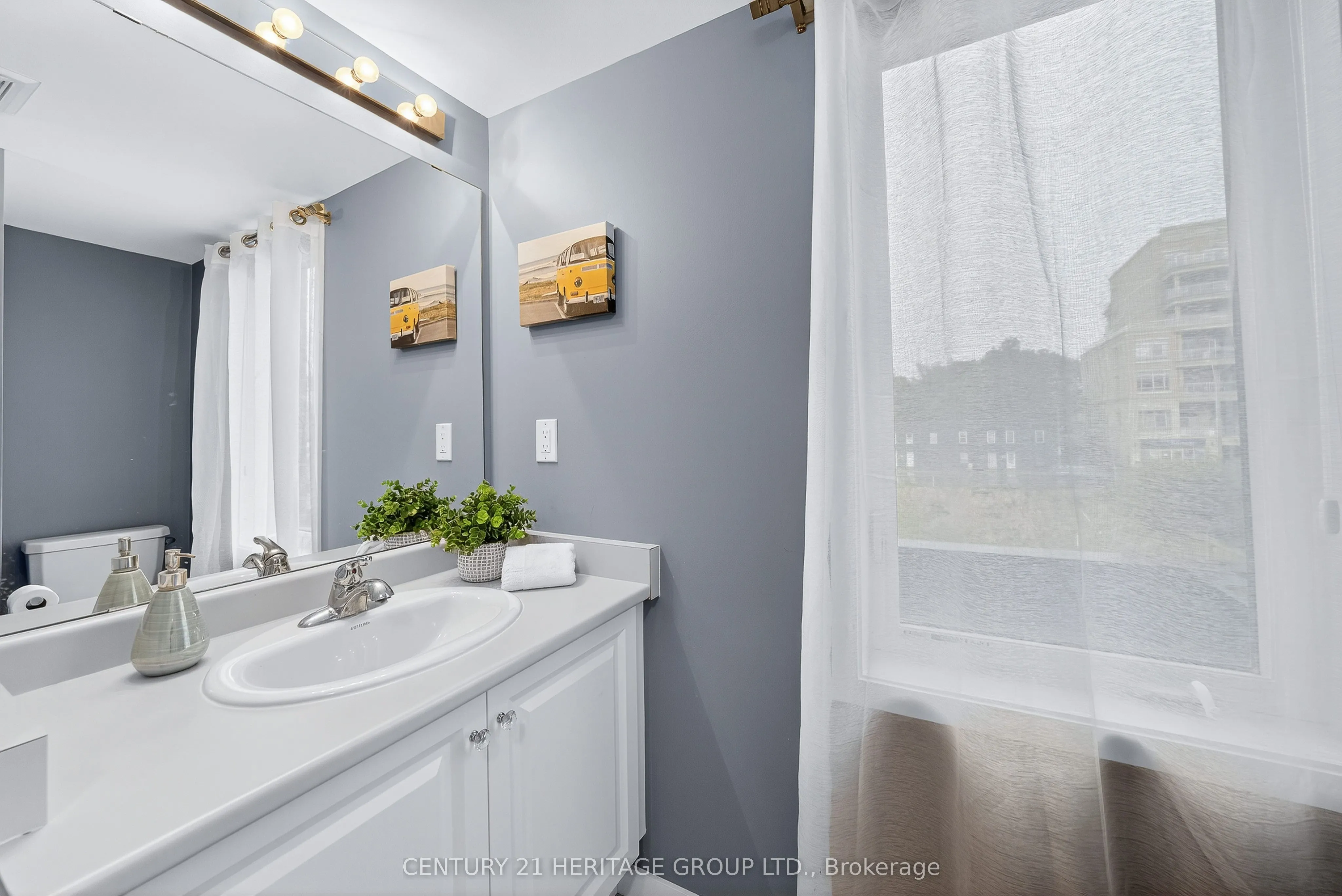 200 Alex Gardner Circle, #27