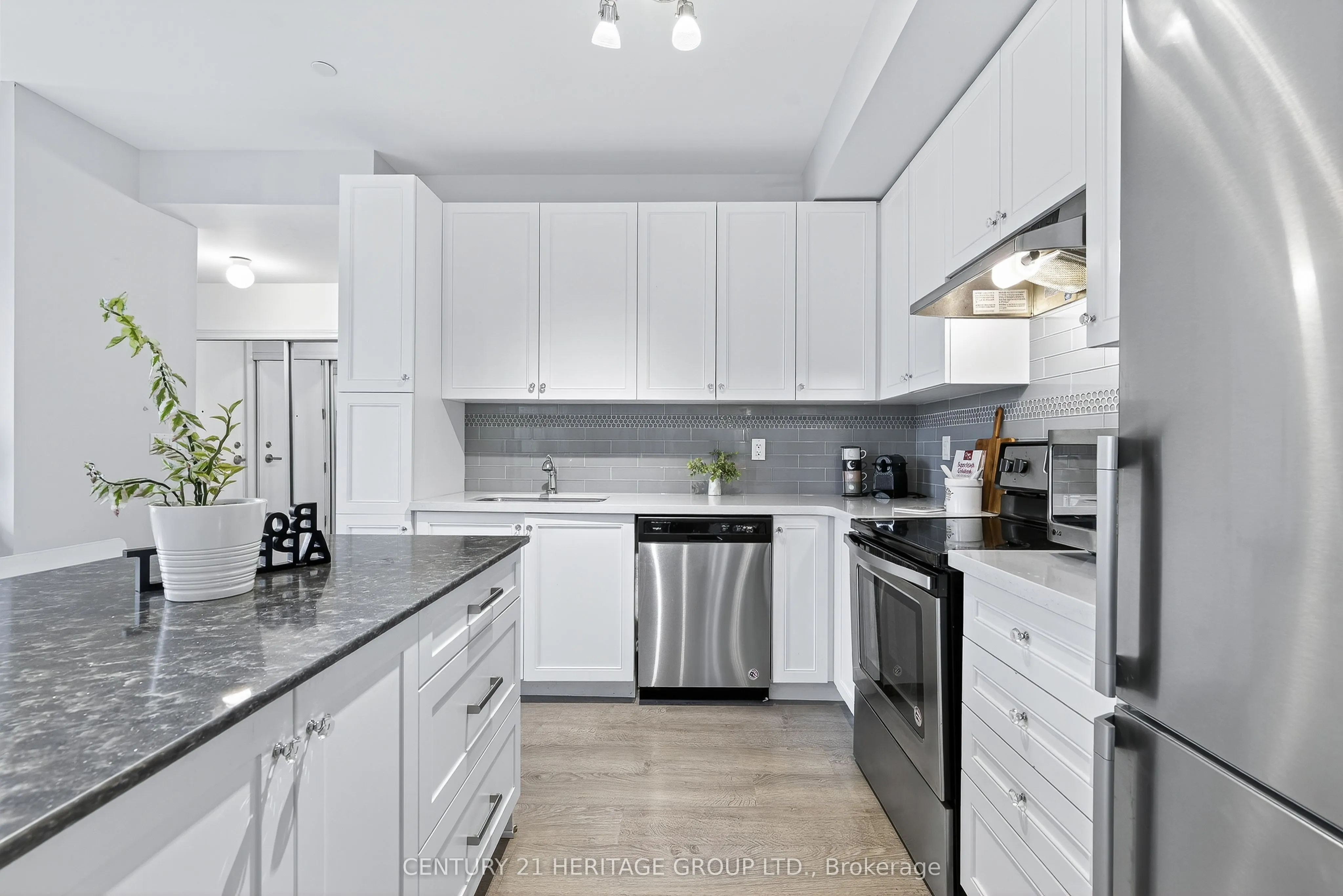 200 Alex Gardner Circle, #27