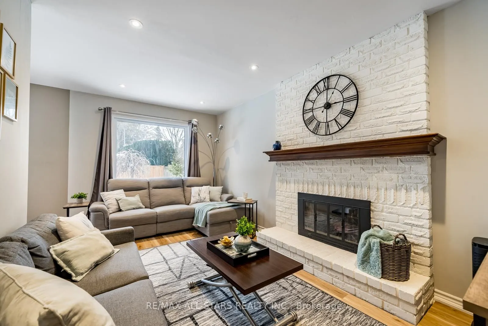 155 Willow Lane