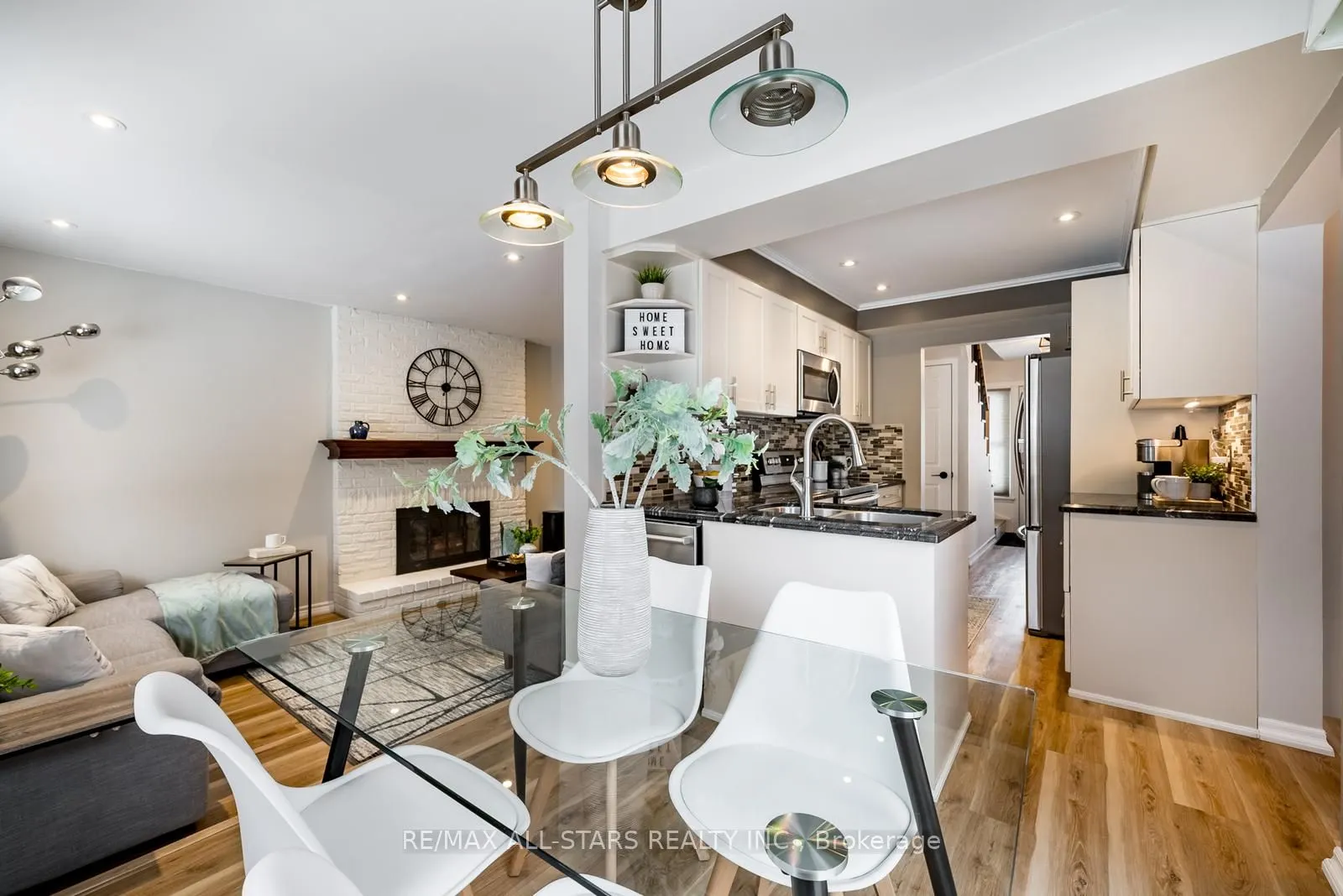 155 Willow Lane
