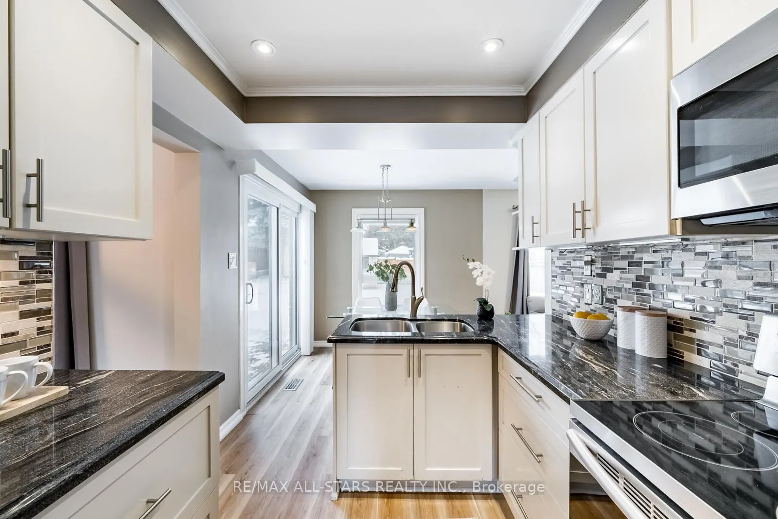 155 Willow Lane