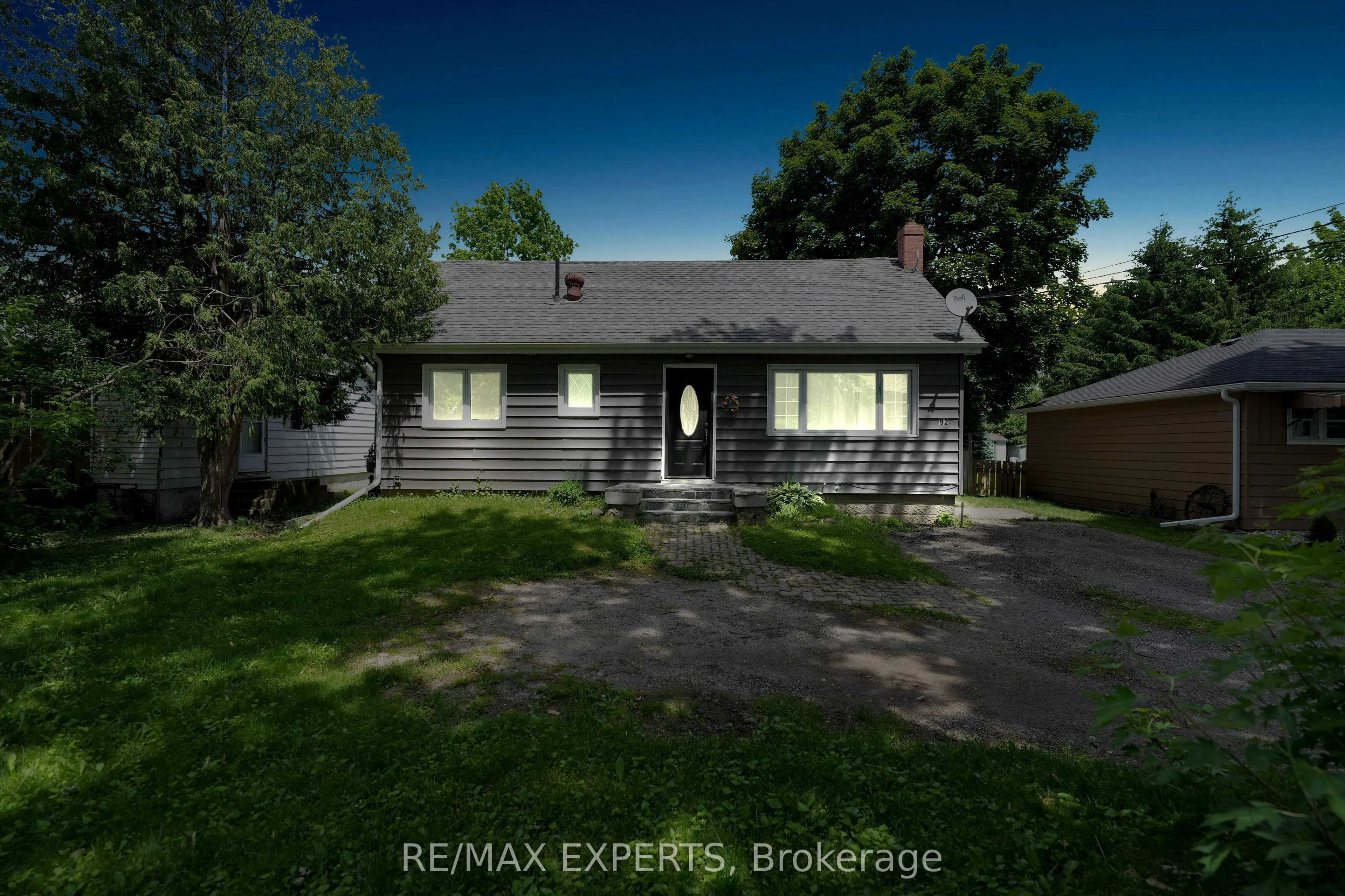 92 Tupper Street W, #Main
