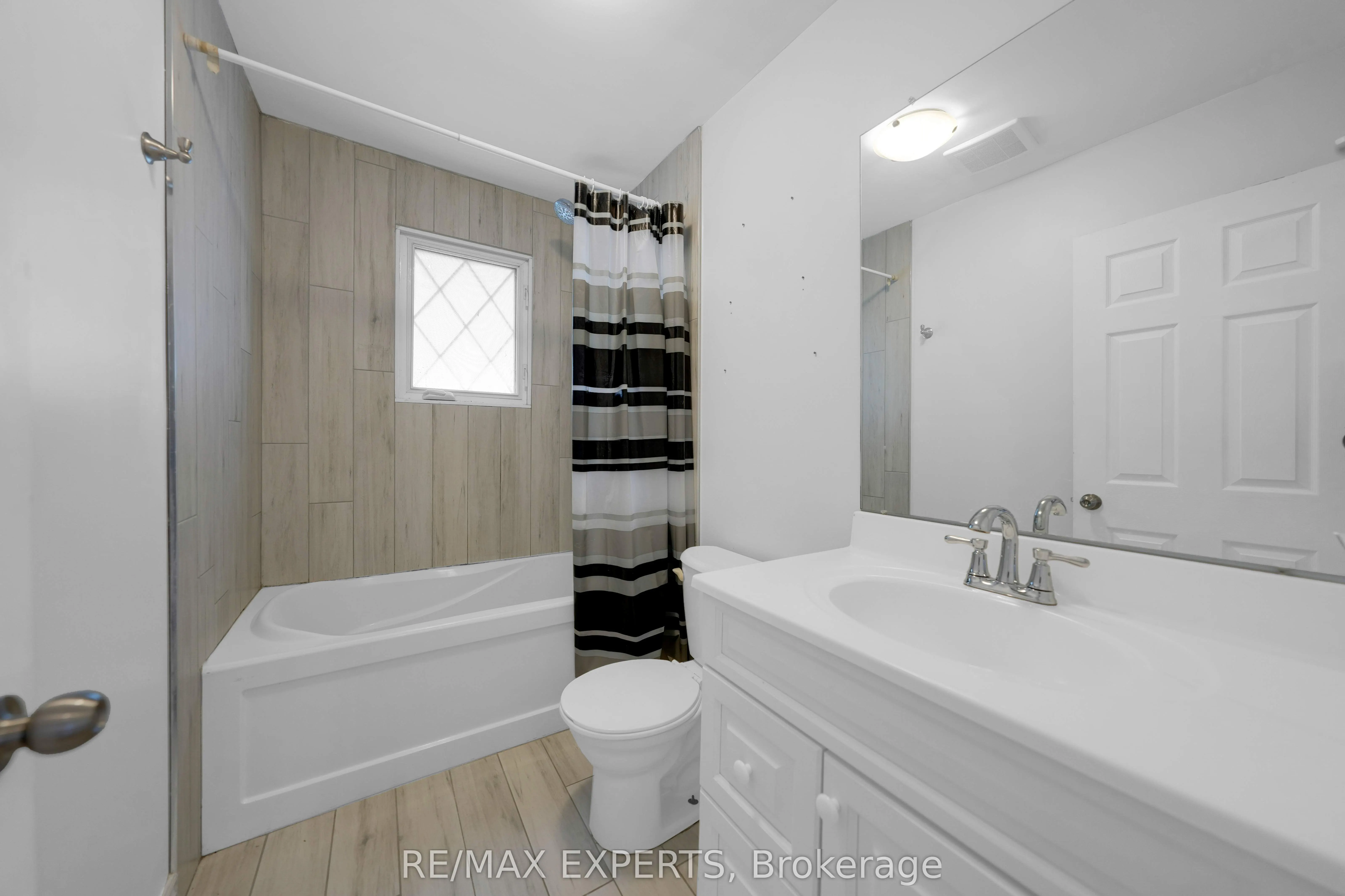 92 Tupper Street W, #Main