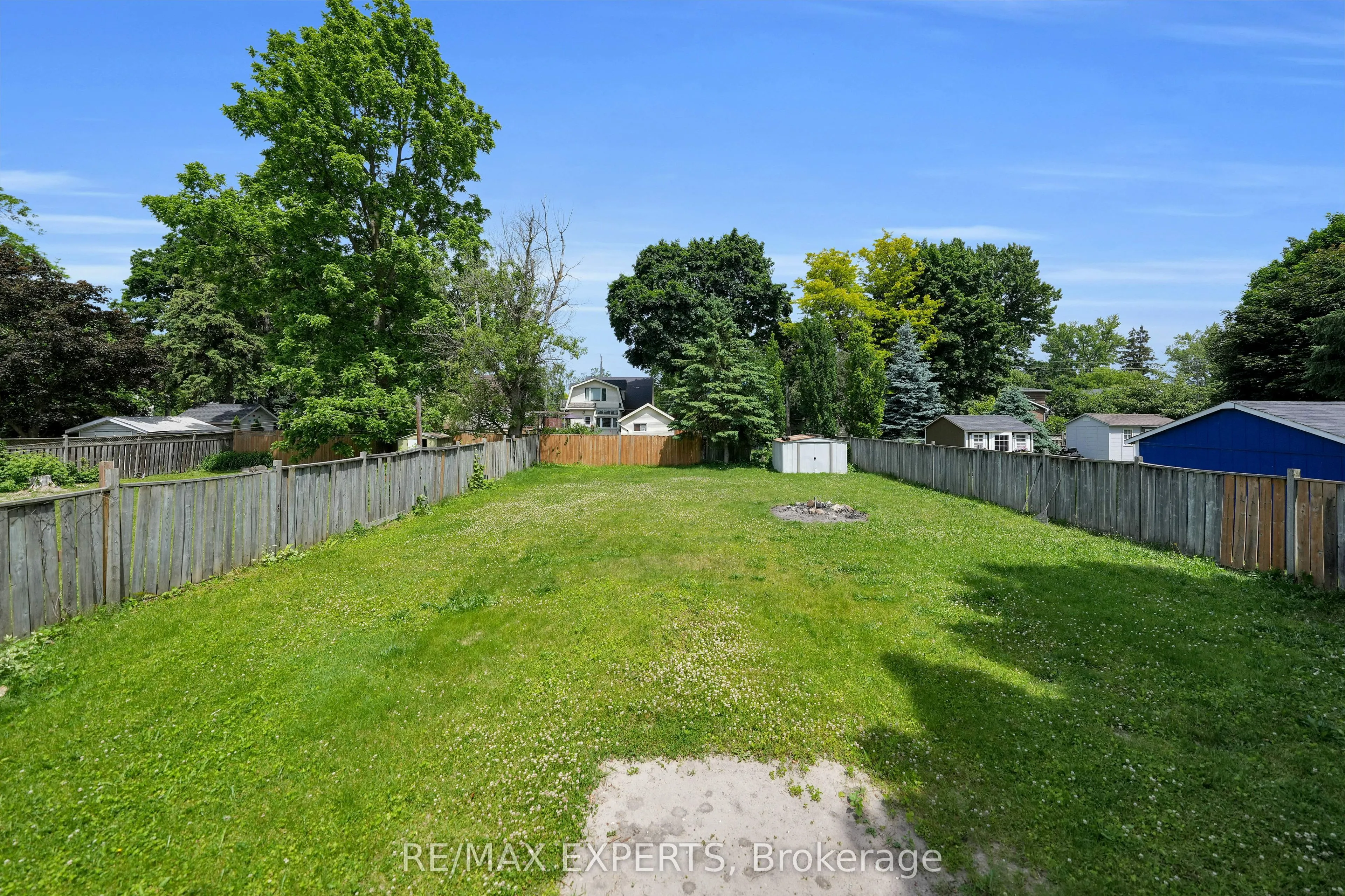 92 Tupper Street W, #Main