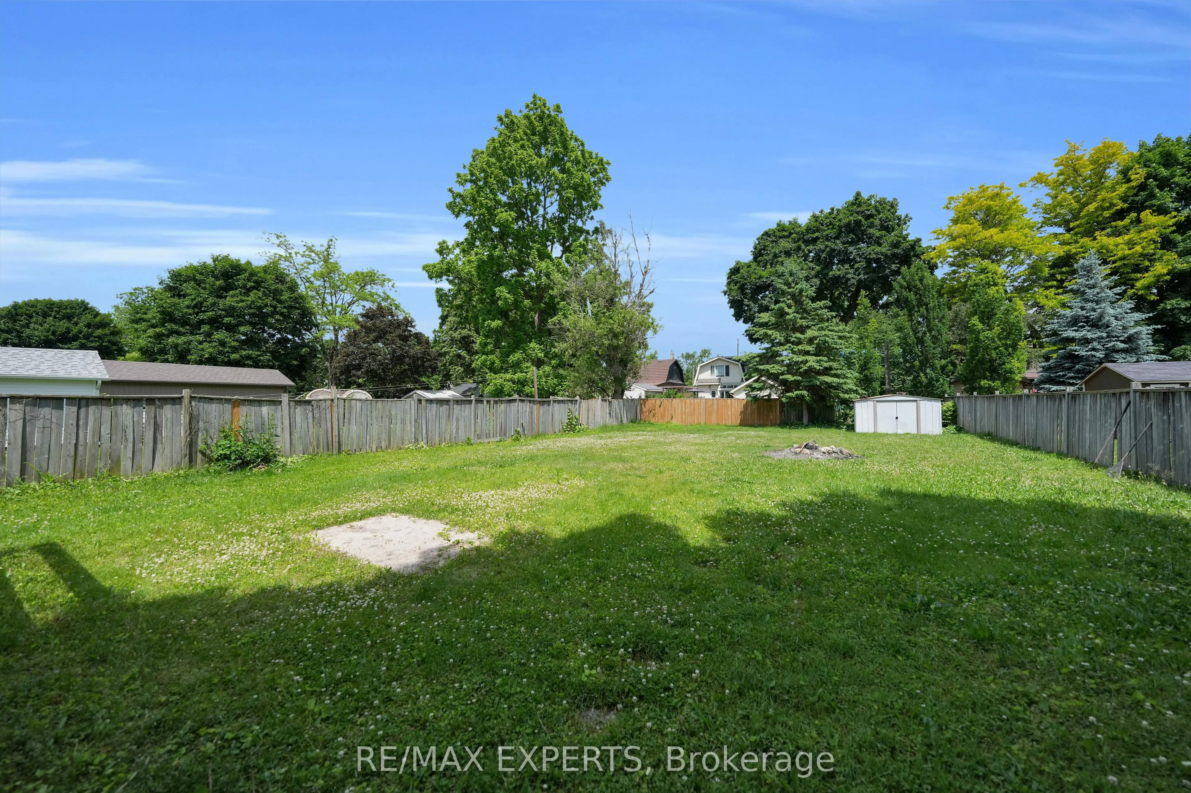 92 Tupper Street W, #Main