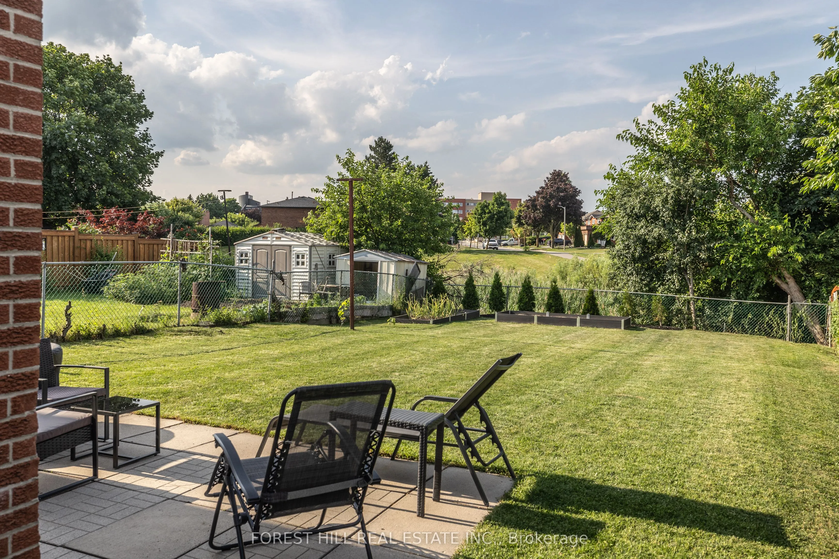 596 Woodbridge Avenue, #Lower