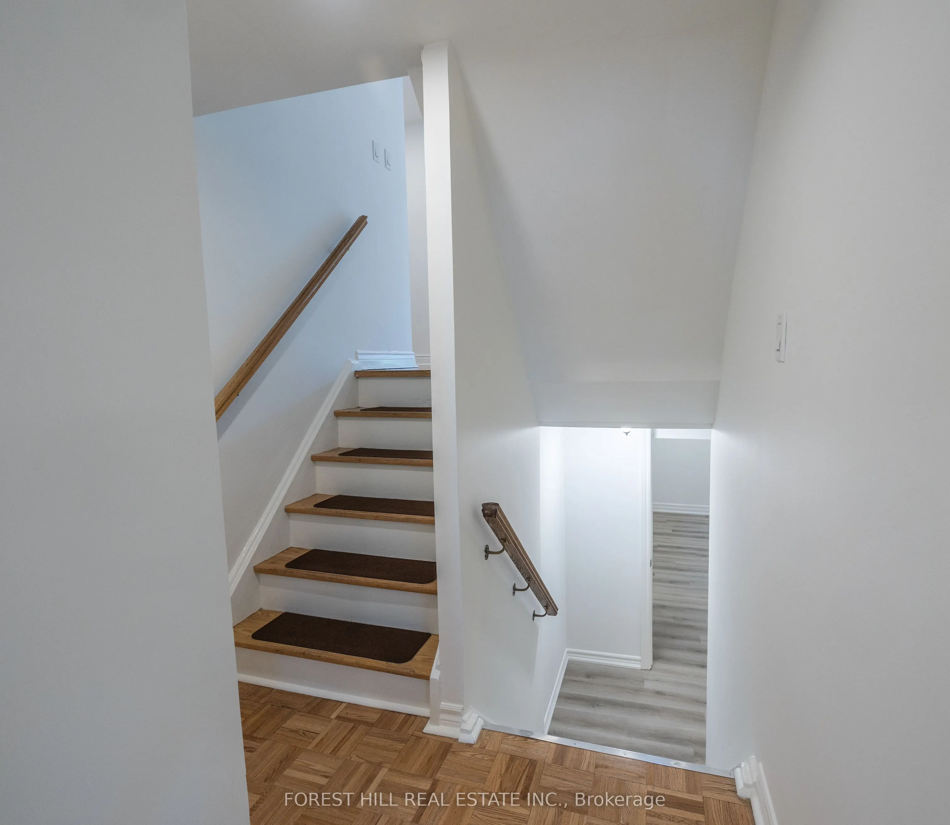 596 Woodbridge Avenue, #Lower