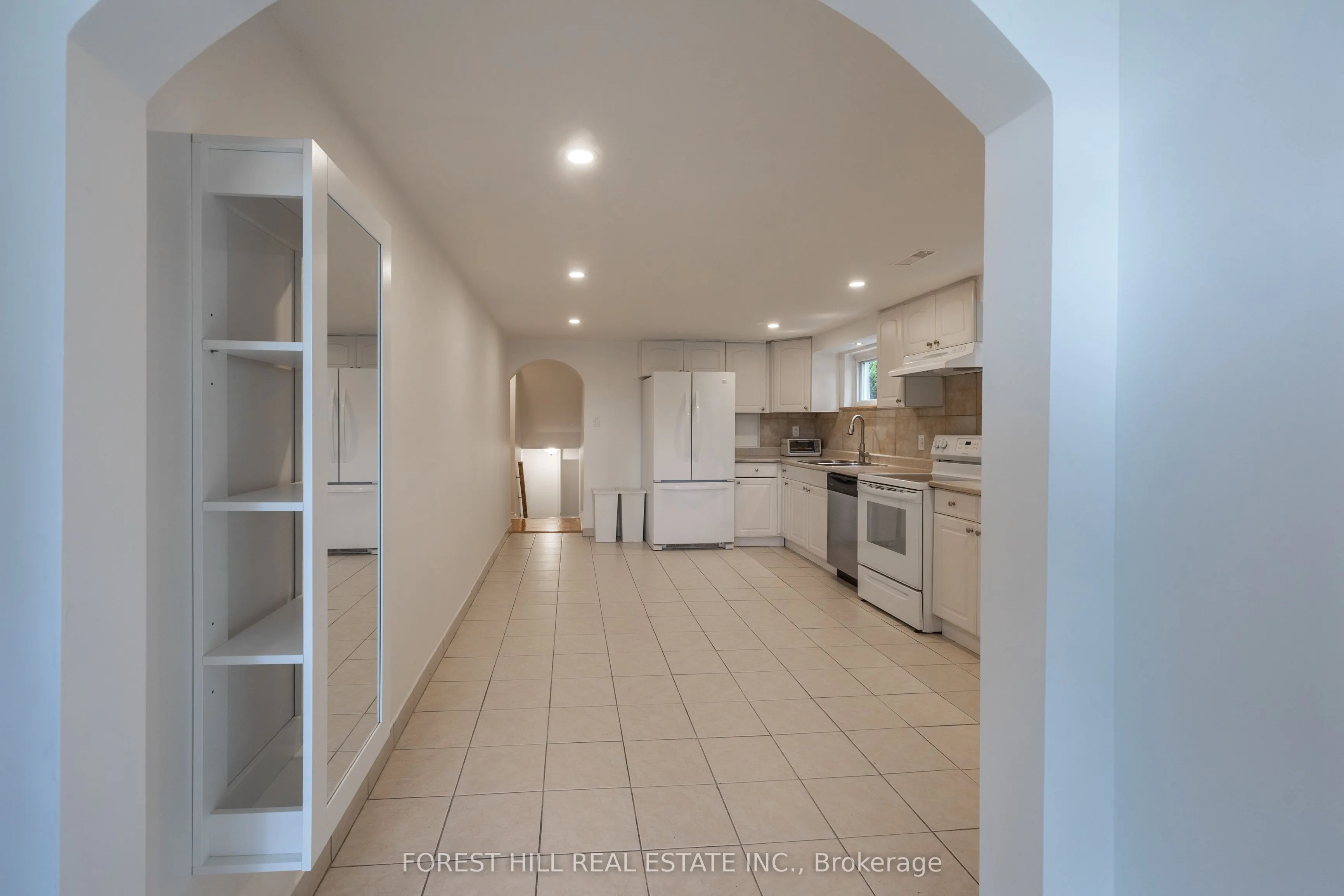 596 Woodbridge Avenue, #Lower