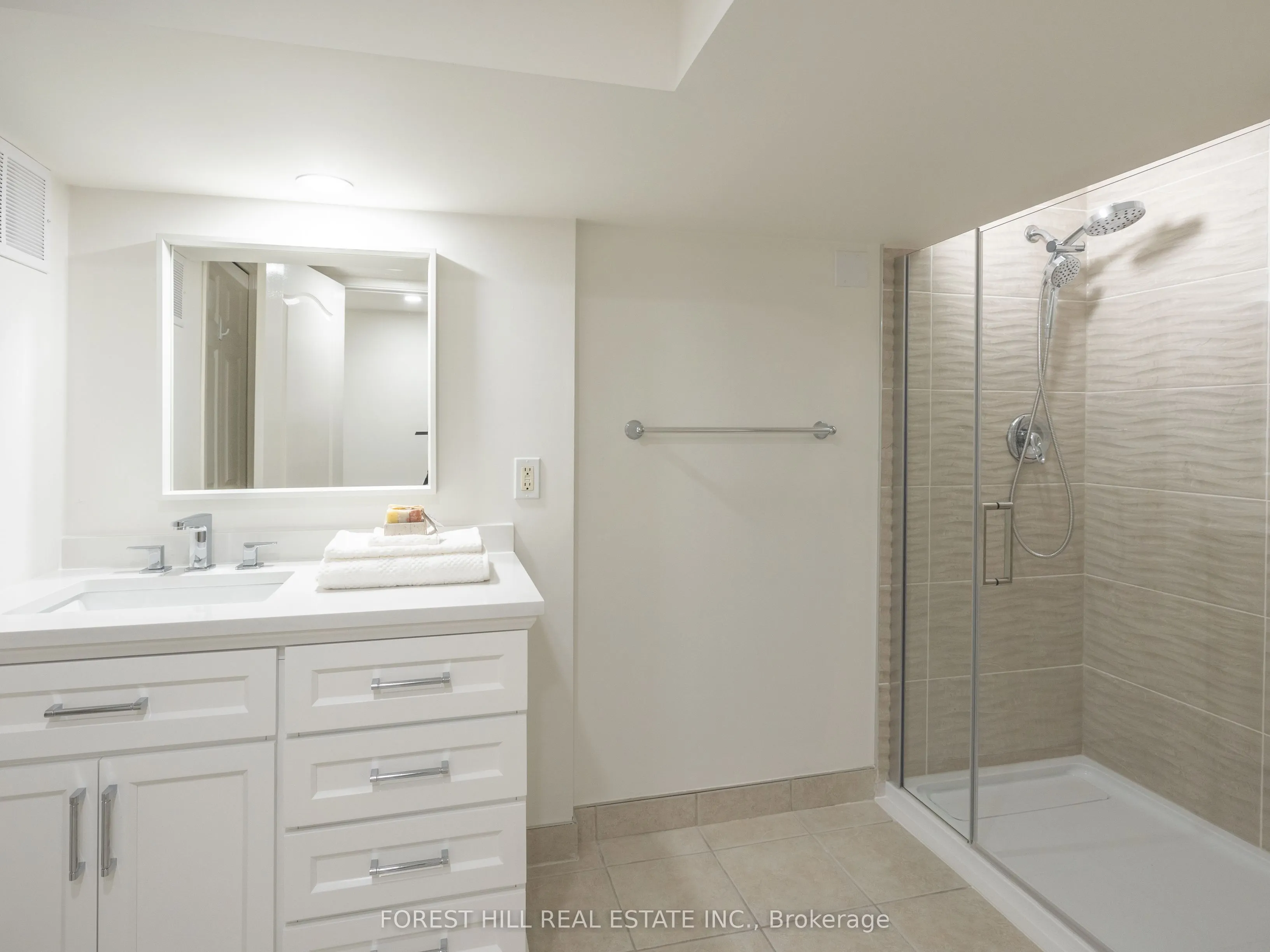 596 Woodbridge Avenue, #Lower
