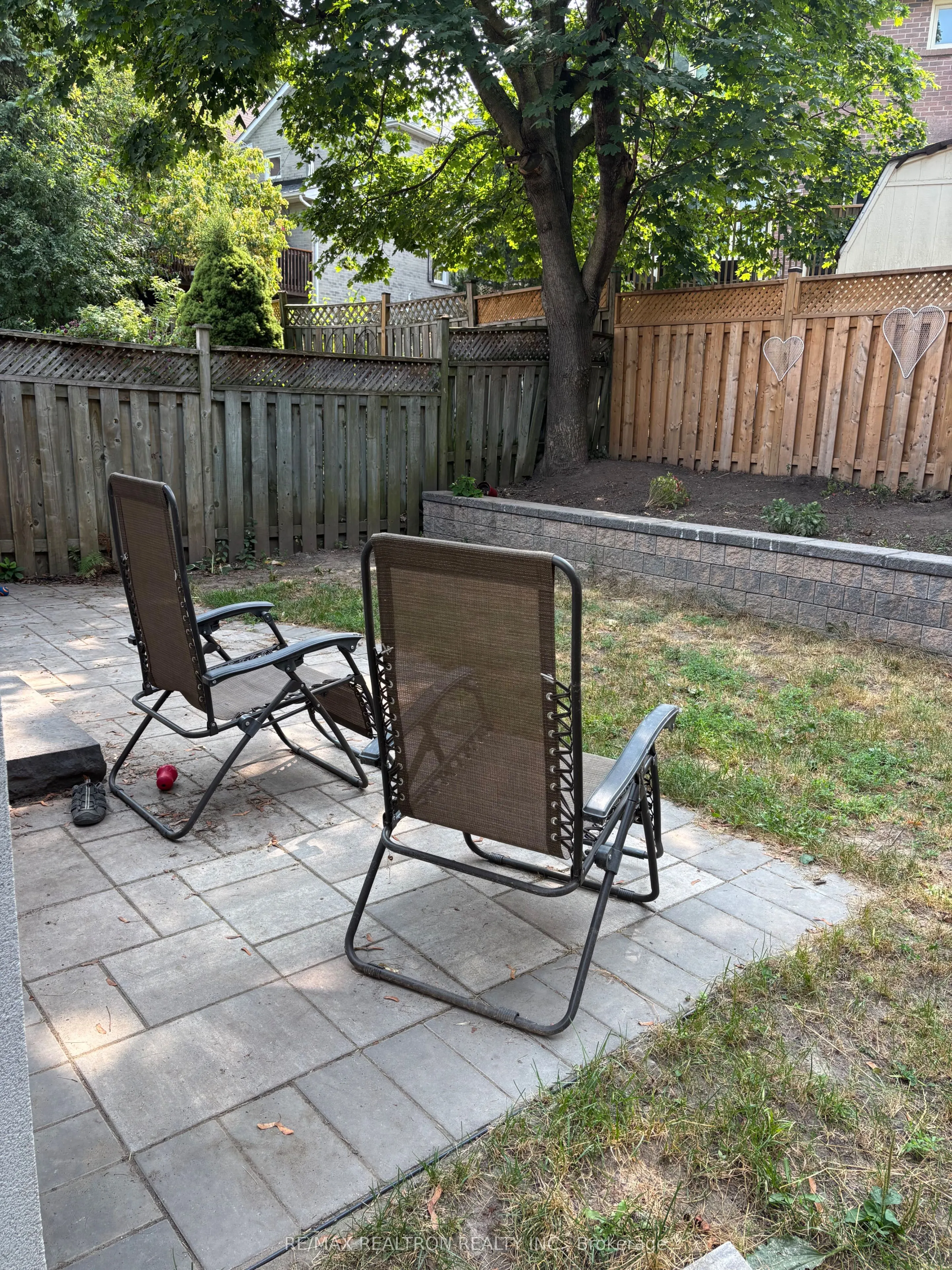 6 Joanna Crescent